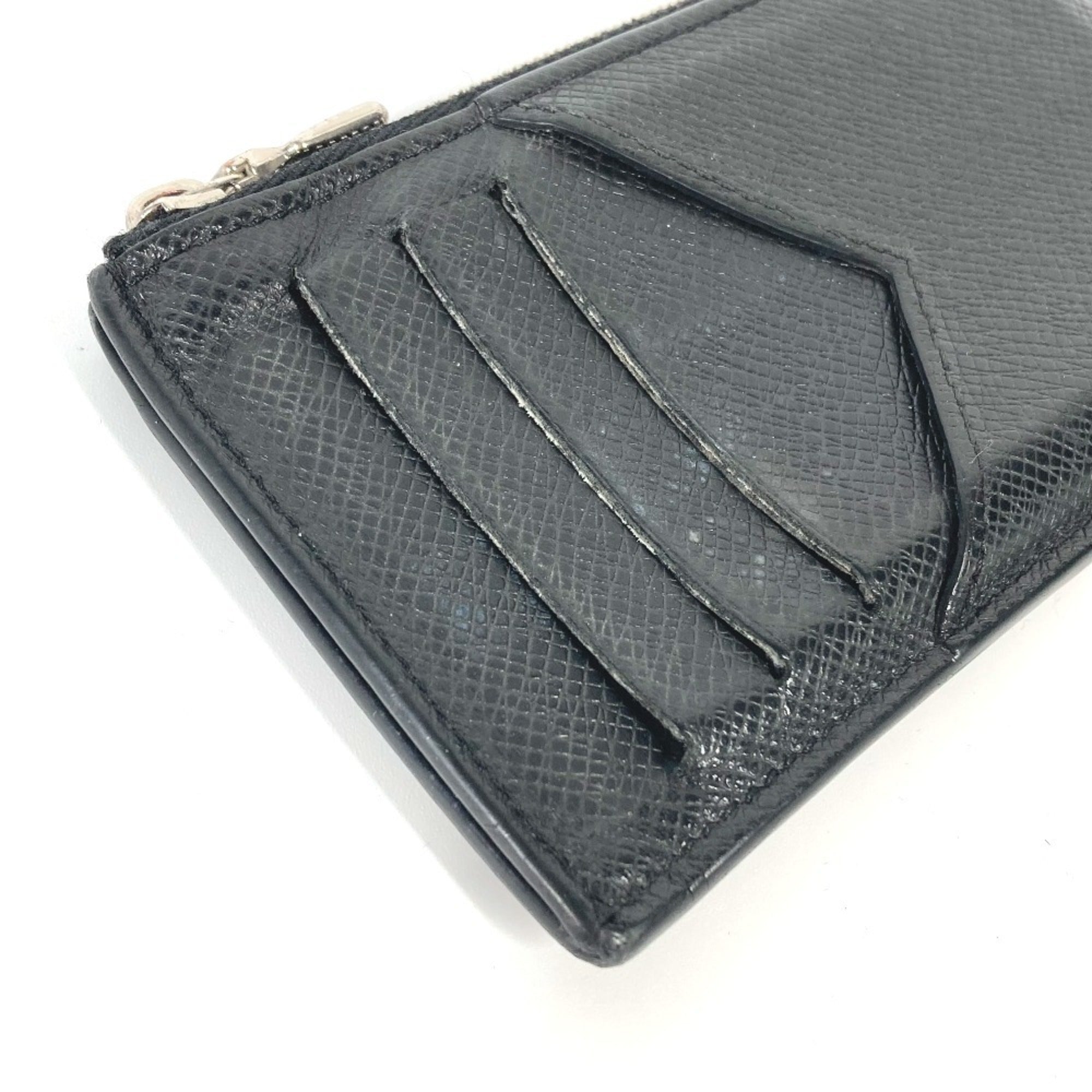 Louis Vuitton Taiga Black Taiga Leather Coin Purse/Coin Case (Pre-Owned)