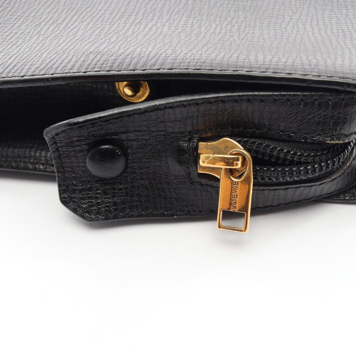 Loewe Black Leather Clutch Bag Handbag (Pre-Owned)