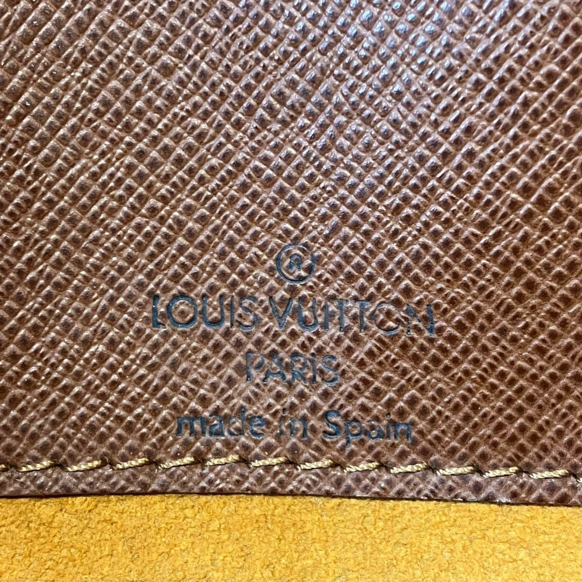 Louis Vuitton Brown Shoulder Bag (Pre-Owned)
