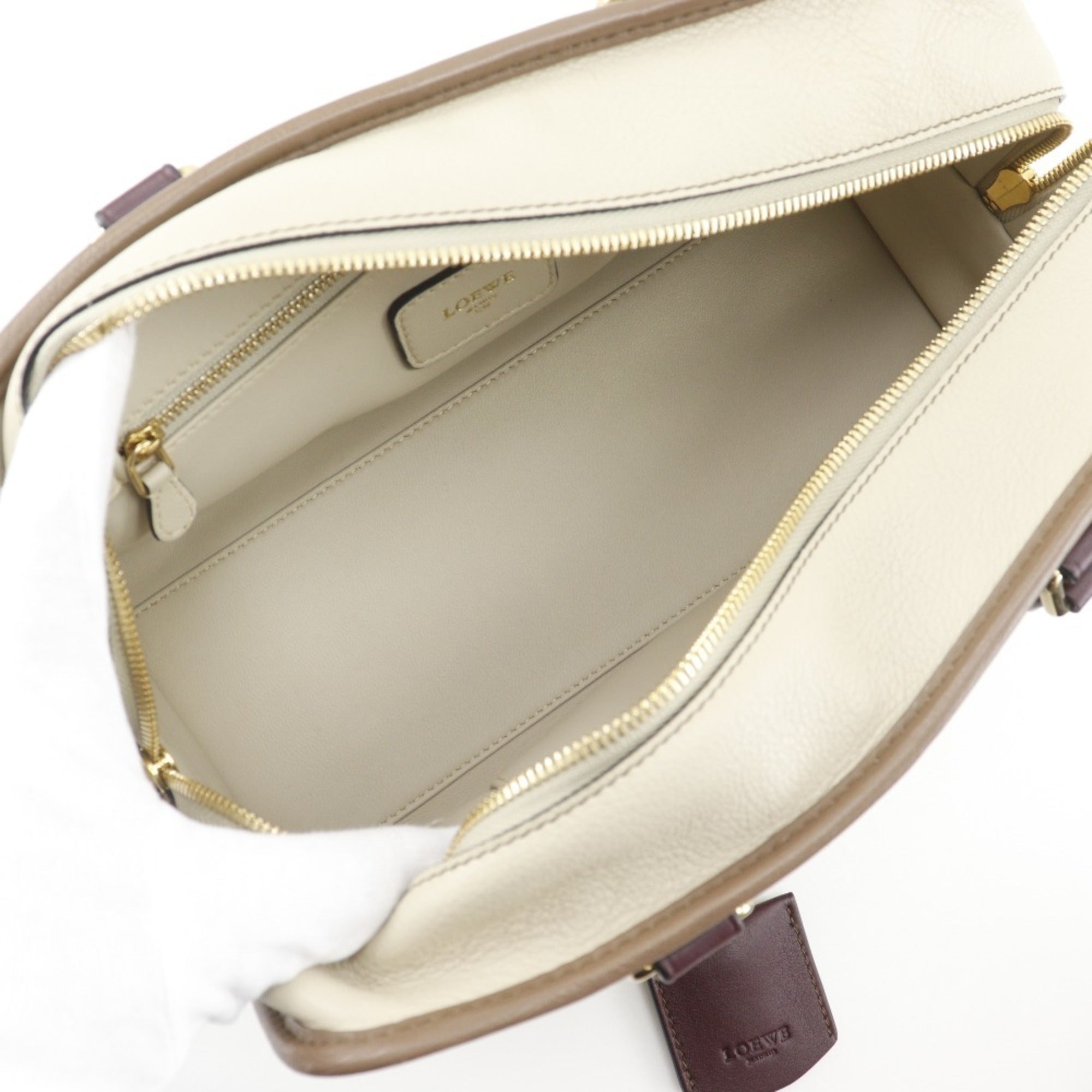 Loewe Amazona Beige Handbag (Pre-Owned)