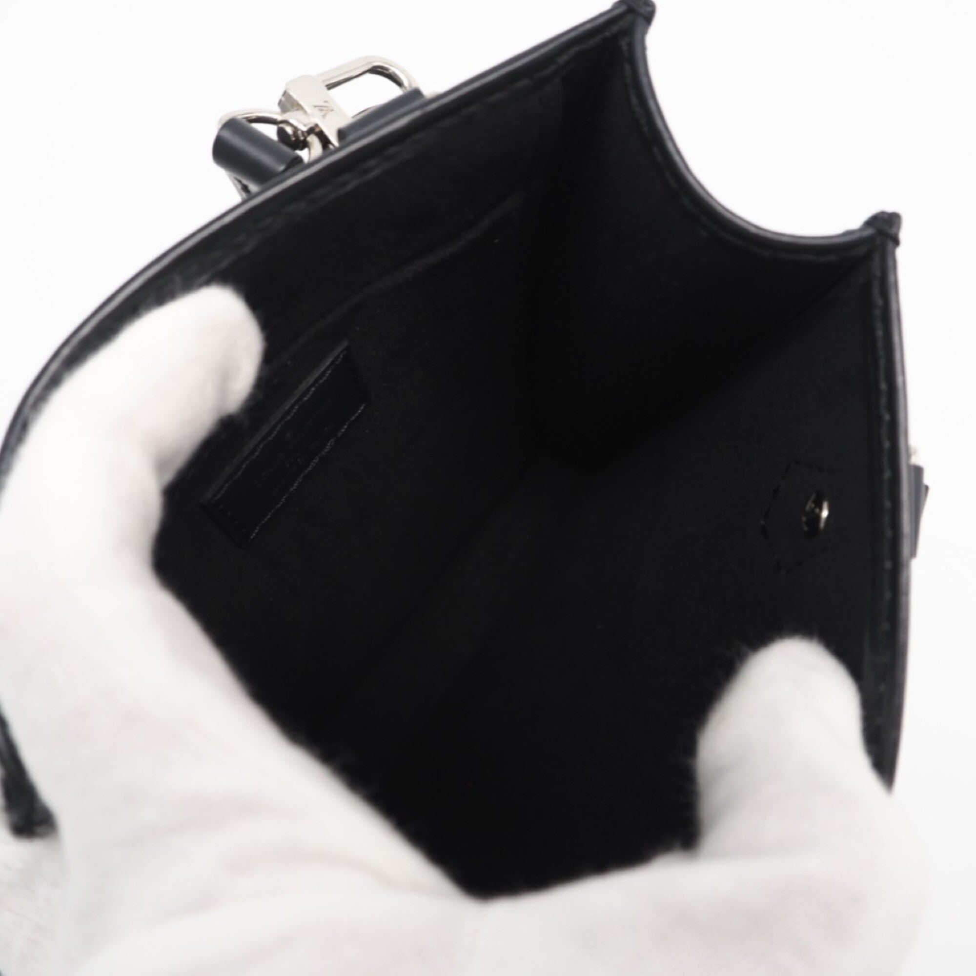 Louis Vuitton Black Noir Leather Shoulder Bag (Pre-Owned)