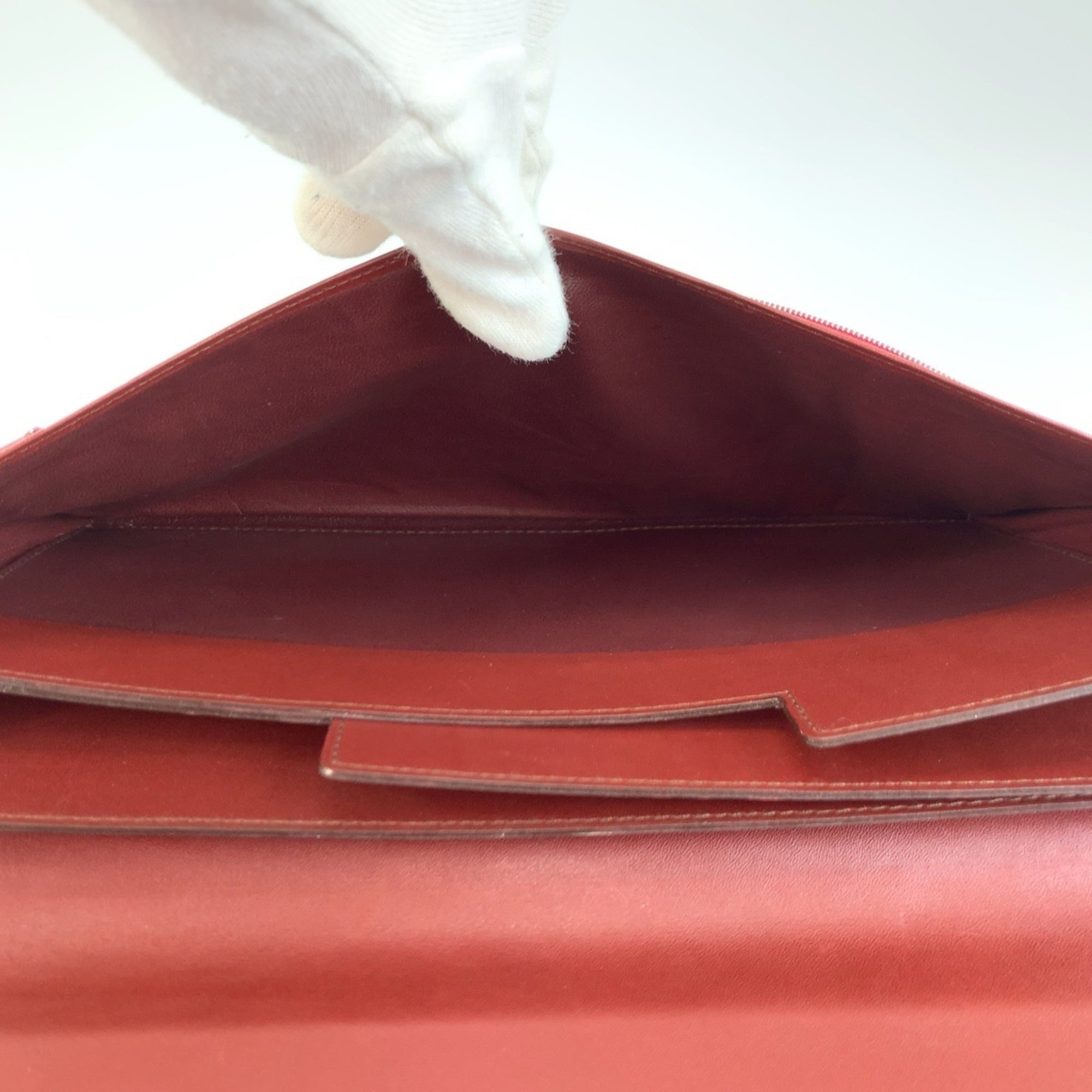 Cartier Wine Red Leather Clutch Bag (Pre-Owned)