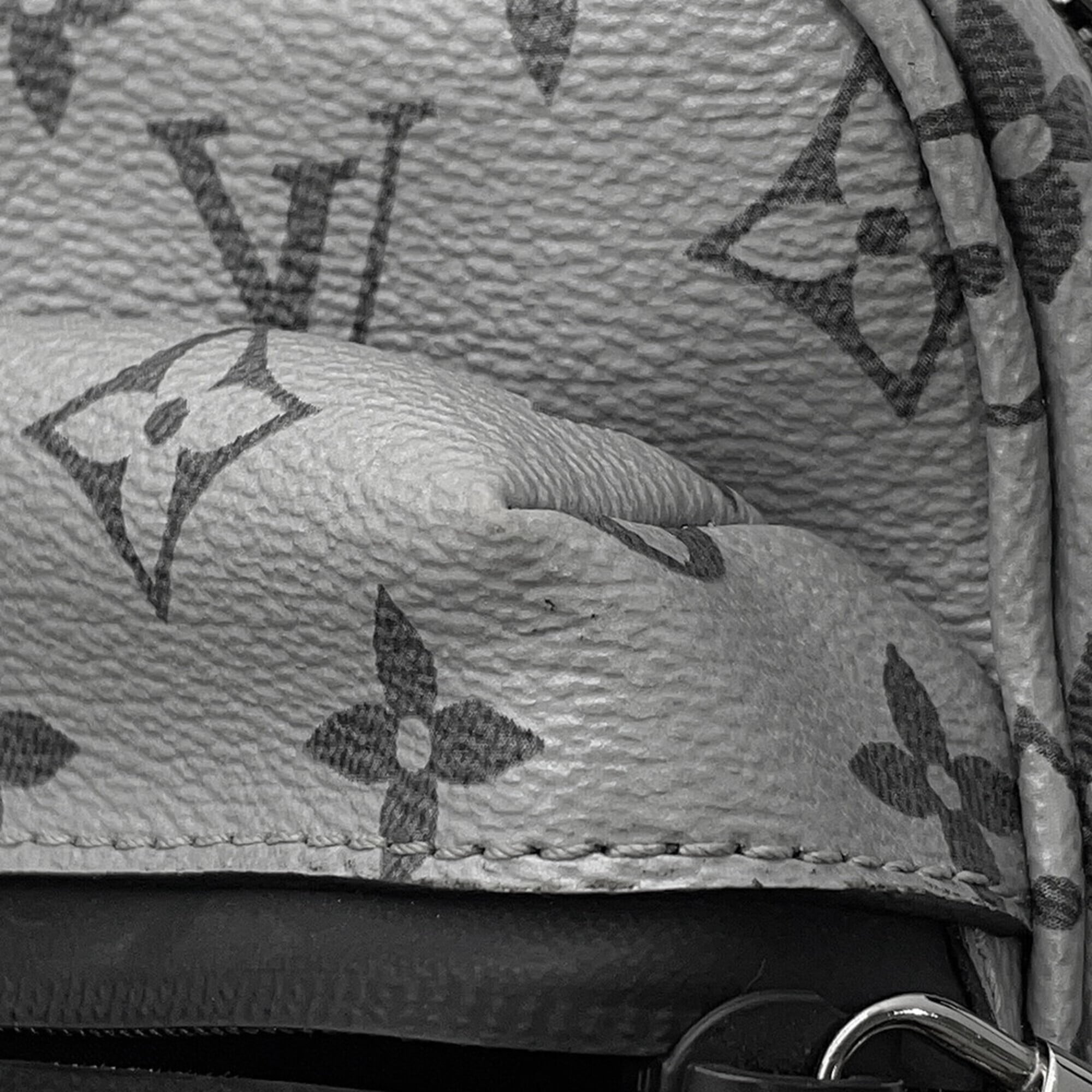 Louis Vuitton Noir Monogram Handbag Shoulder Bag (Pre-Owned)