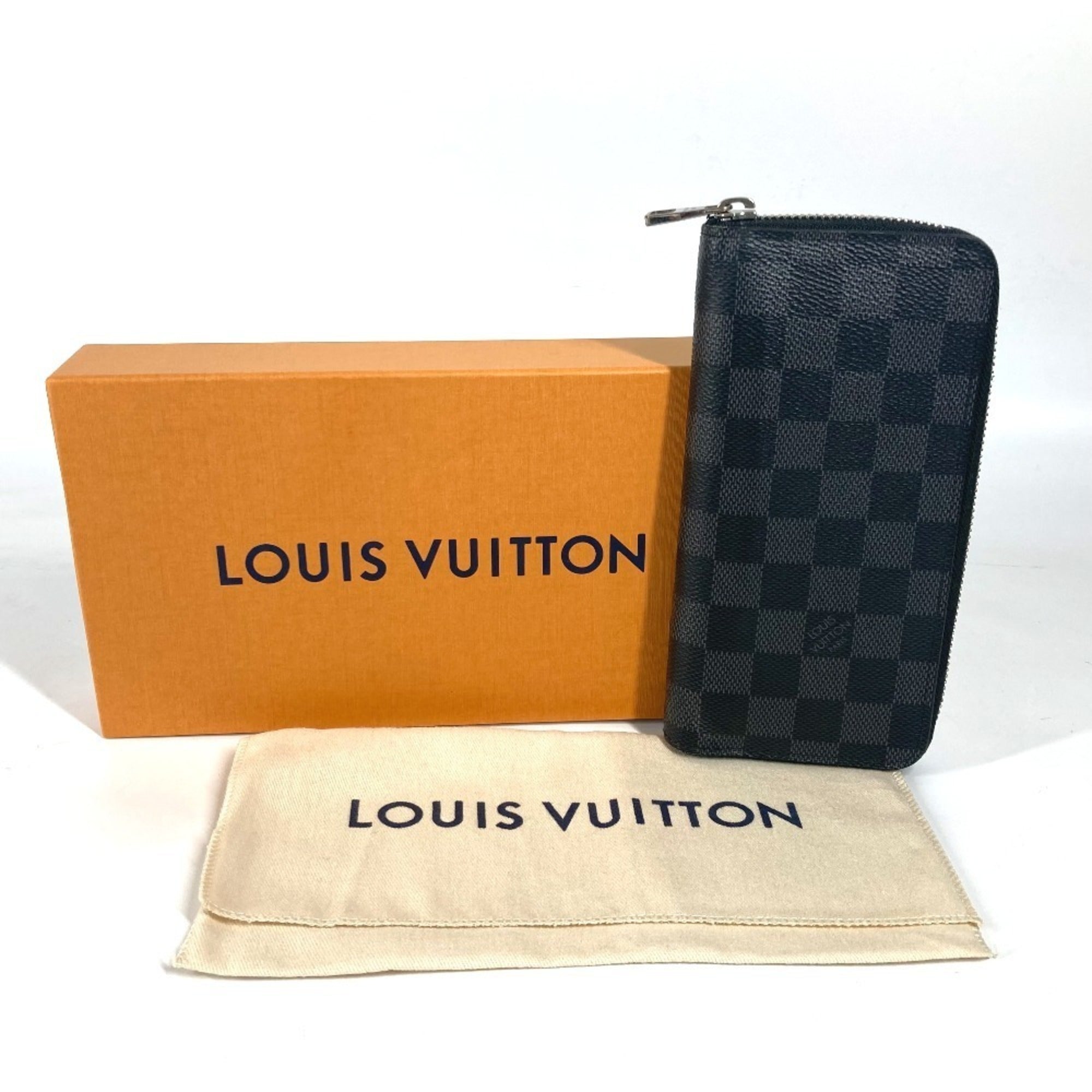 Louis Vuitton Black Damier Graphite Long Wallet (Bi-Fold) (Pre-Owned)
