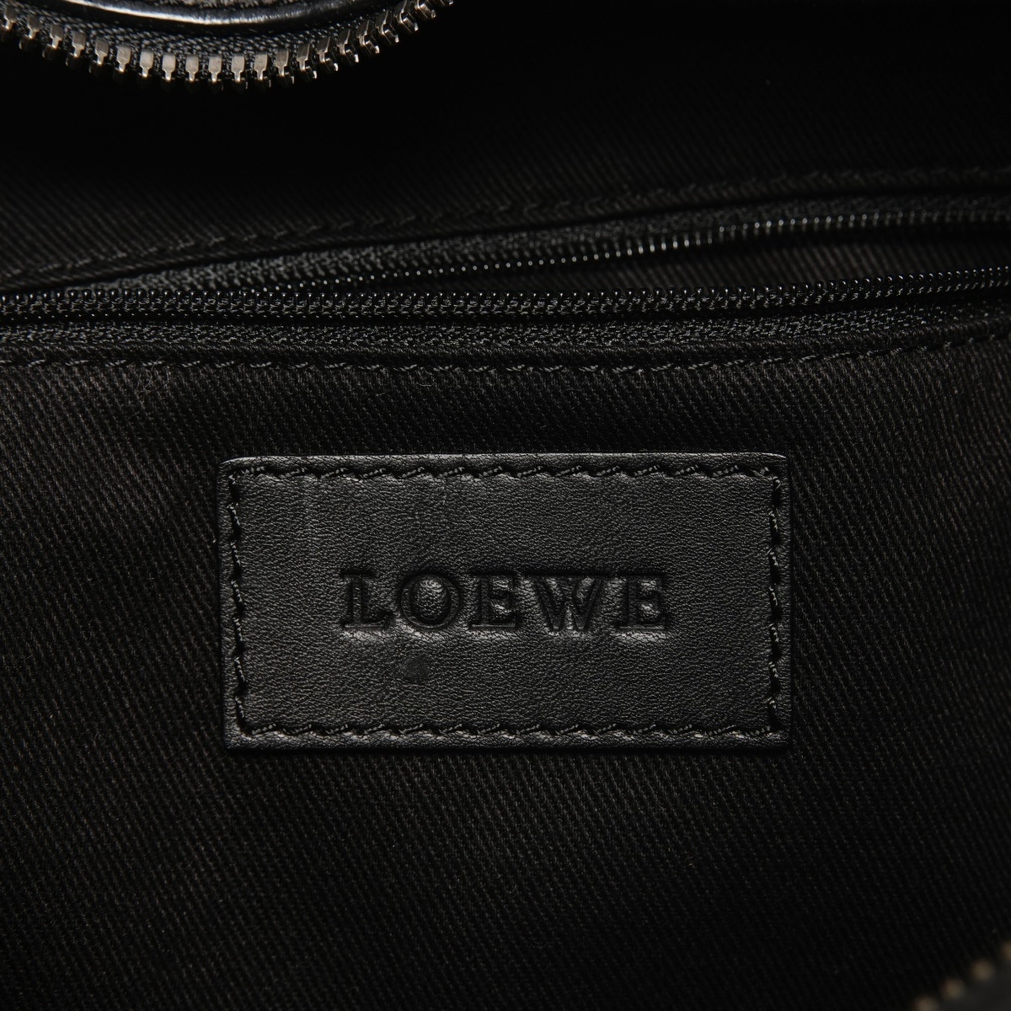 Loewe Black Leather Shoulder Bag Tote Bag (Pre-Owned)