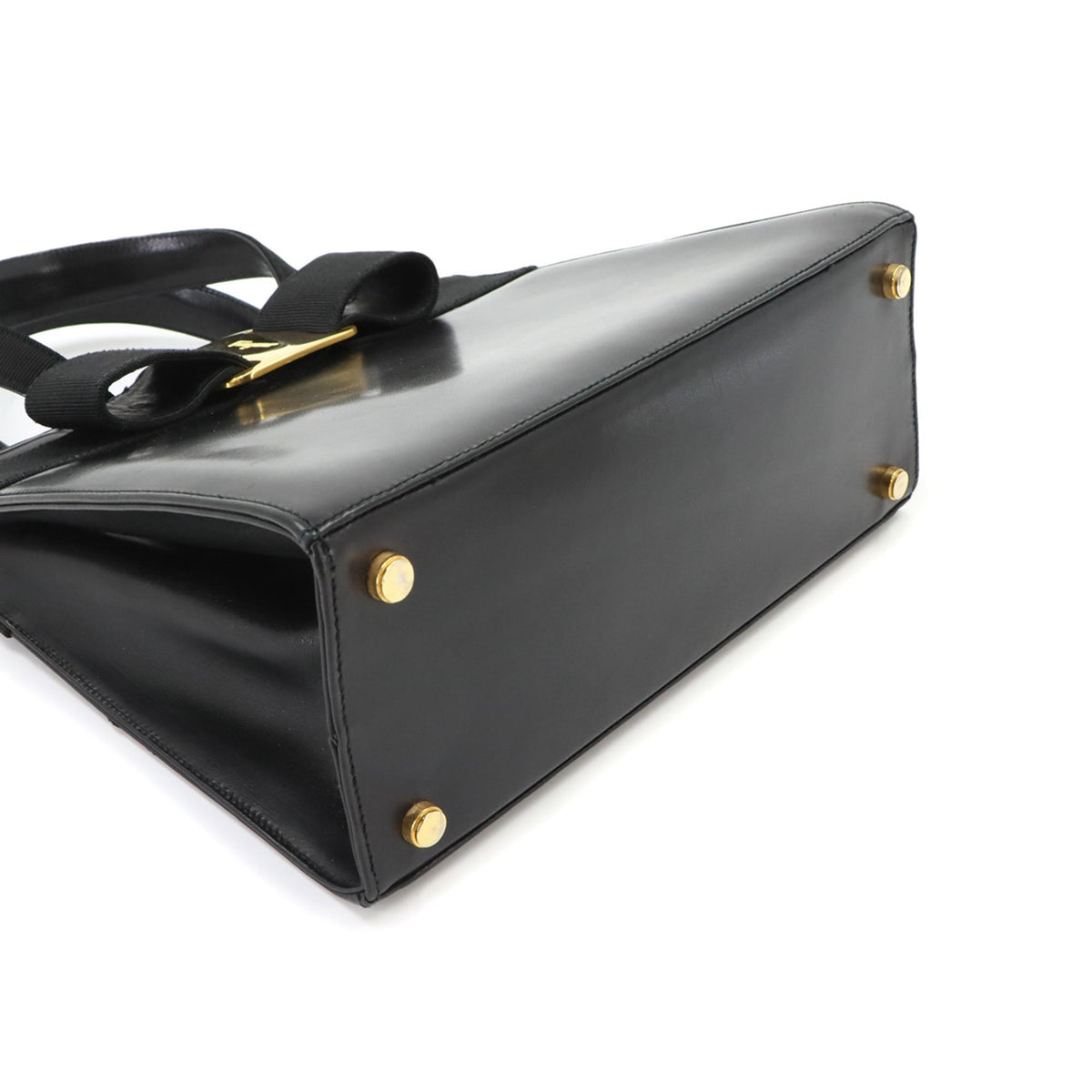 Salvatore Ferragamo Black Leather Handbag Shoulder Bag (Pre-Owned)