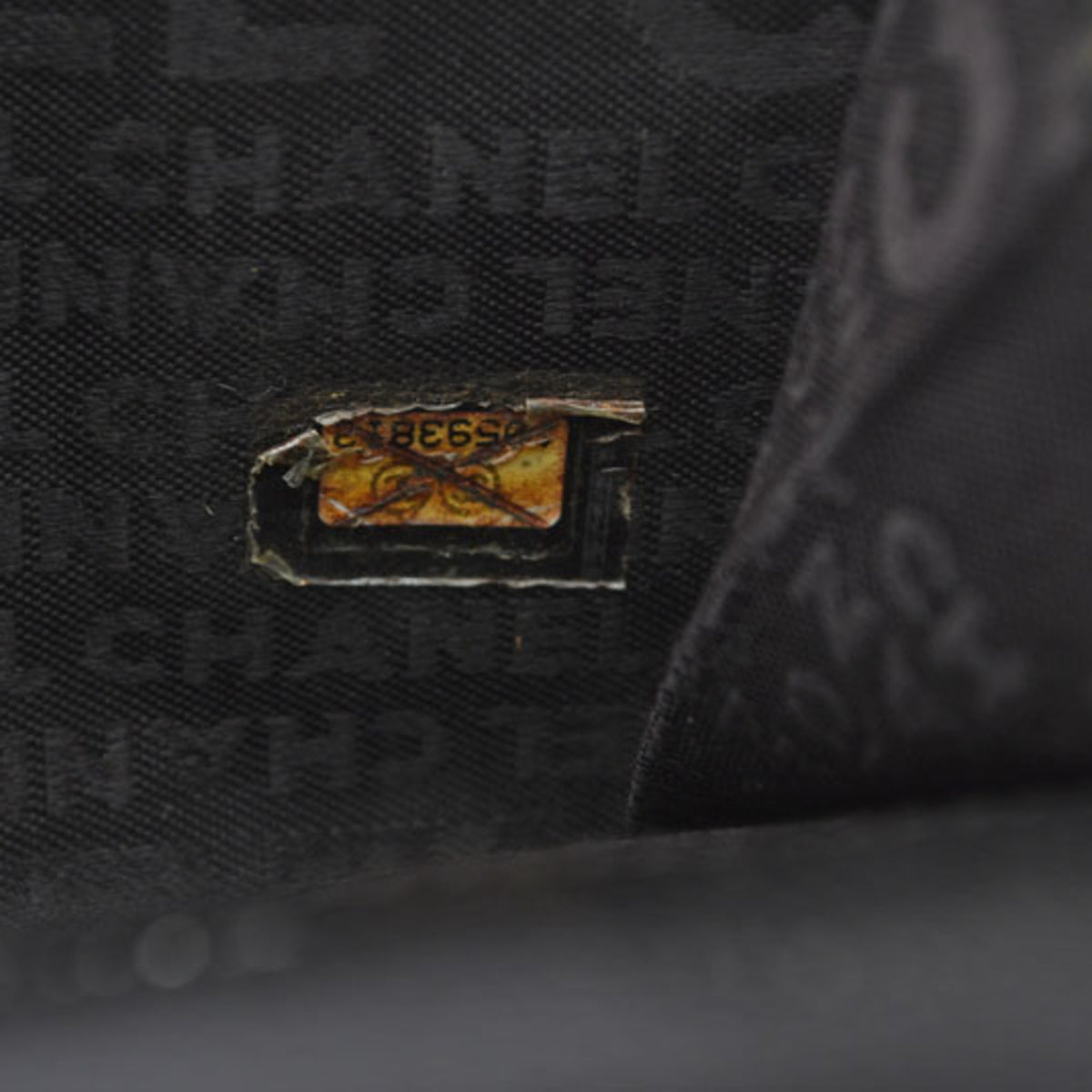 Chanel Black Leather Wallet (Bi-Fold) (Pre-Owned)