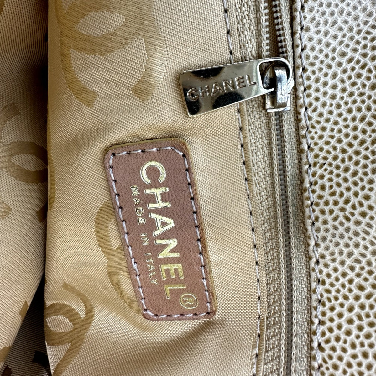 Chanel Beige Leather Tote Bag (Pre-Owned)