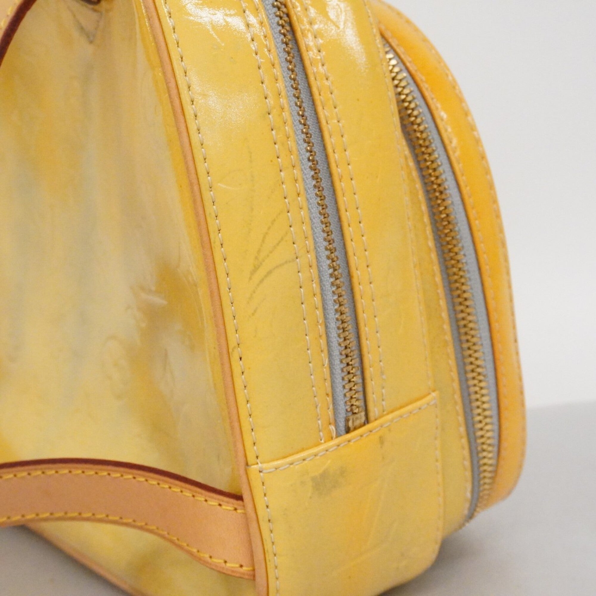 Louis Vuitton Gris Backpack (Pre-Owned)