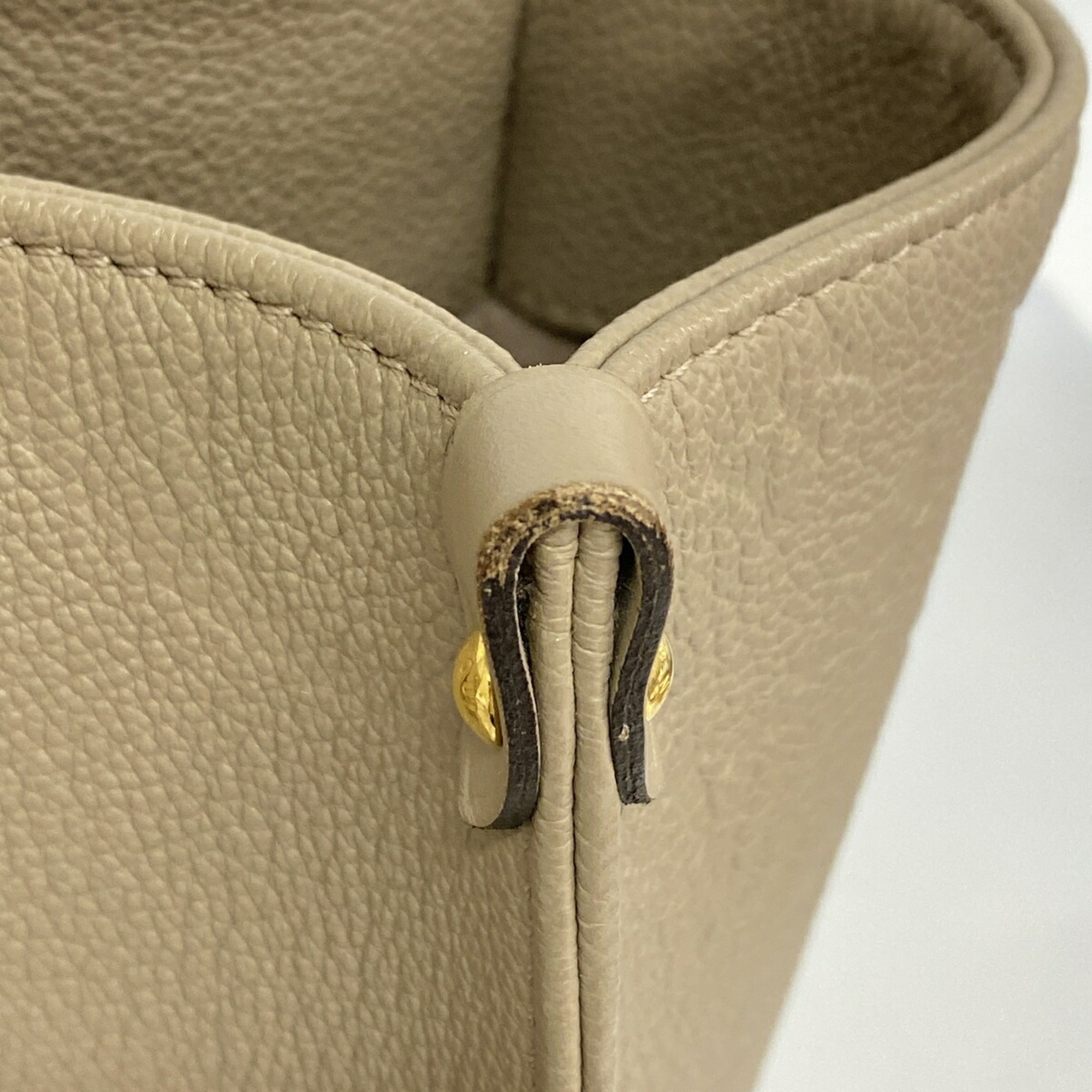 Louis Vuitton Tourterelle Tote Bag (Pre-Owned)