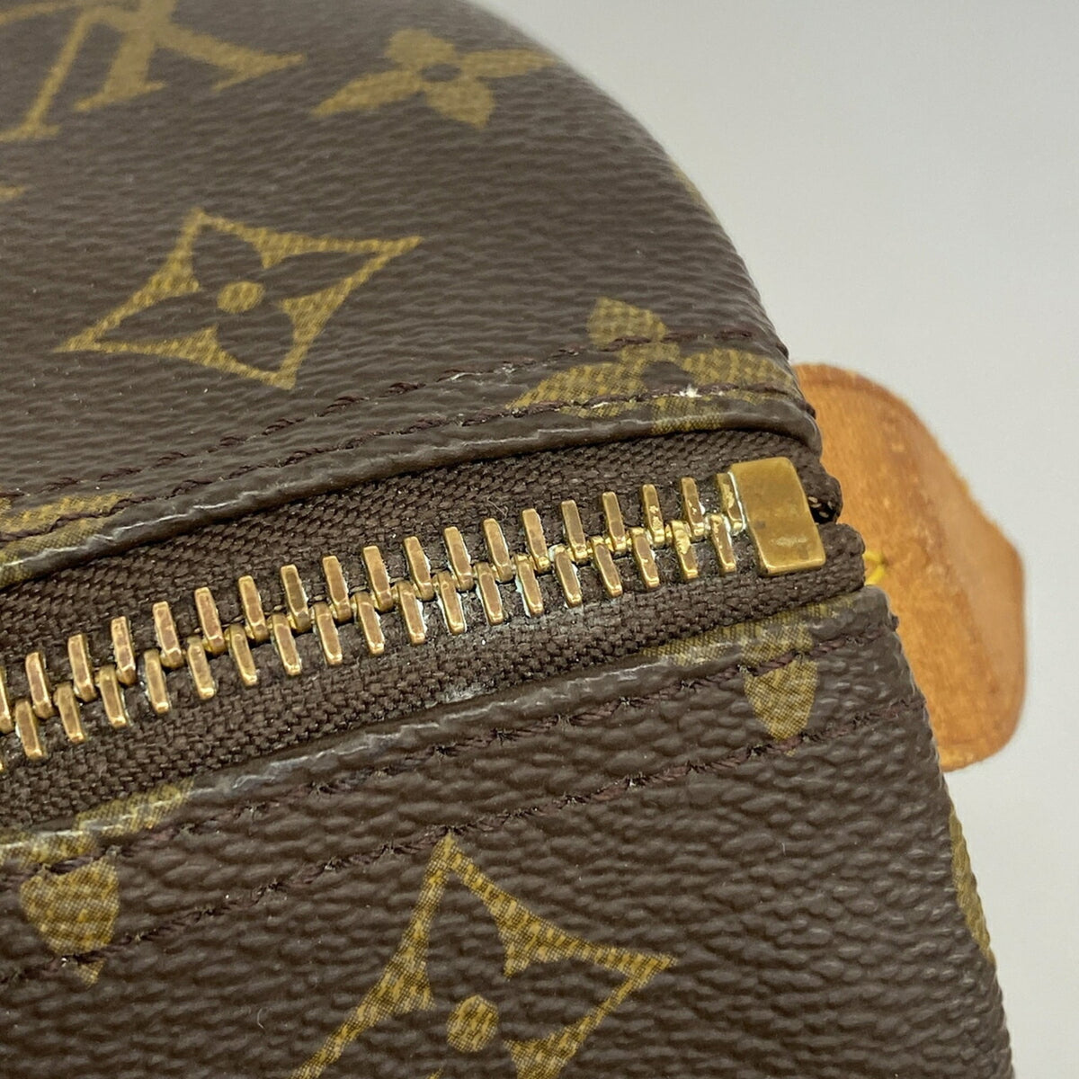 Louis Vuitton Brown Handbag (Pre-Owned)