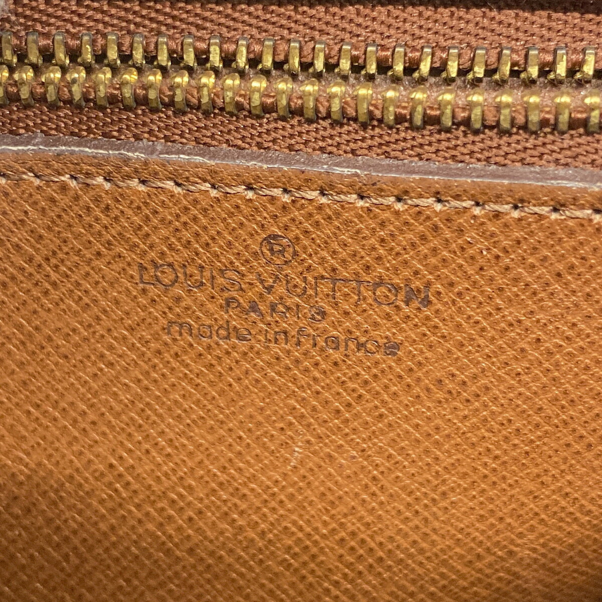 Louis Vuitton Brown Shoulder Bag (Pre-Owned)