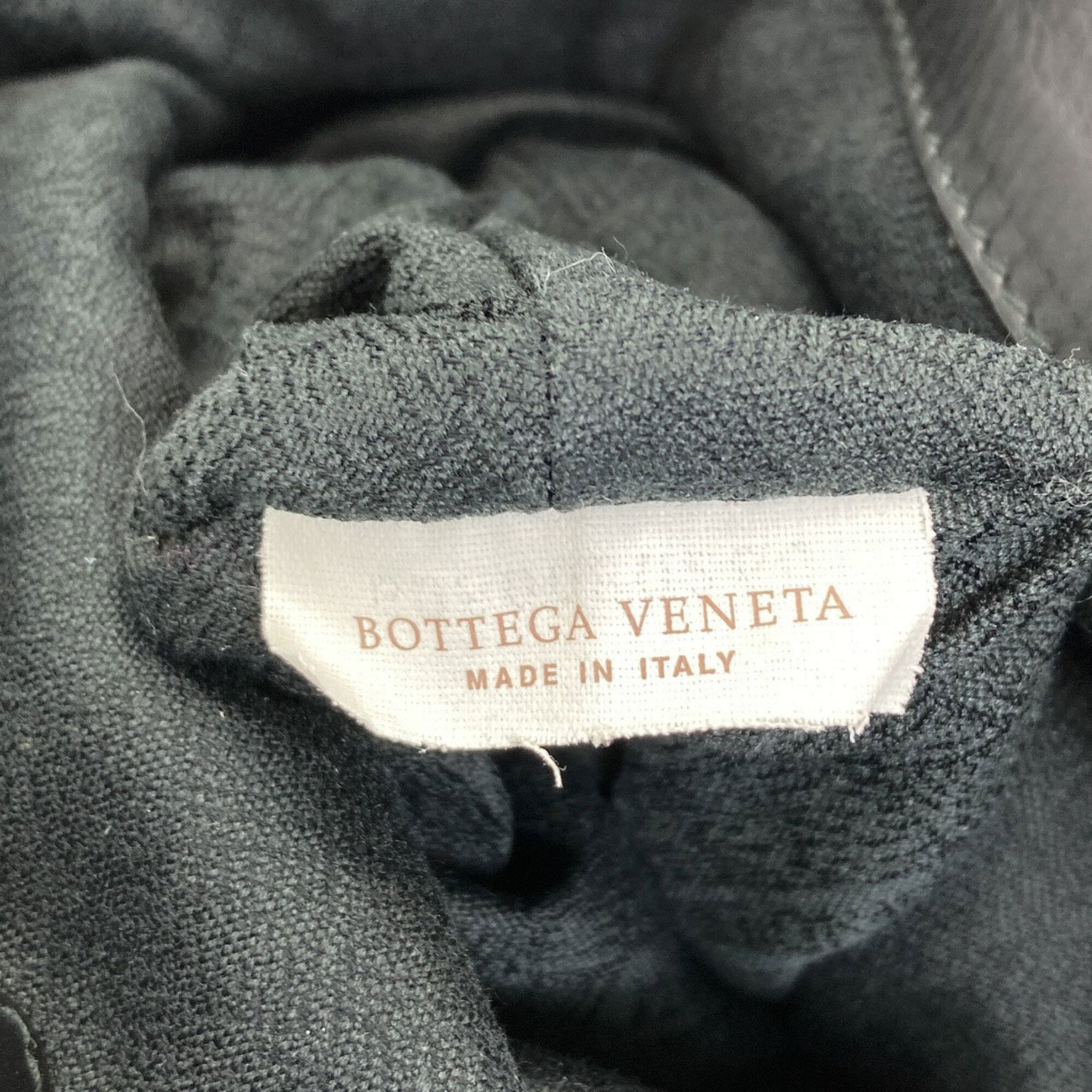 Bottega Veneta Black Leather Shoulder Bag (Pre-Owned)