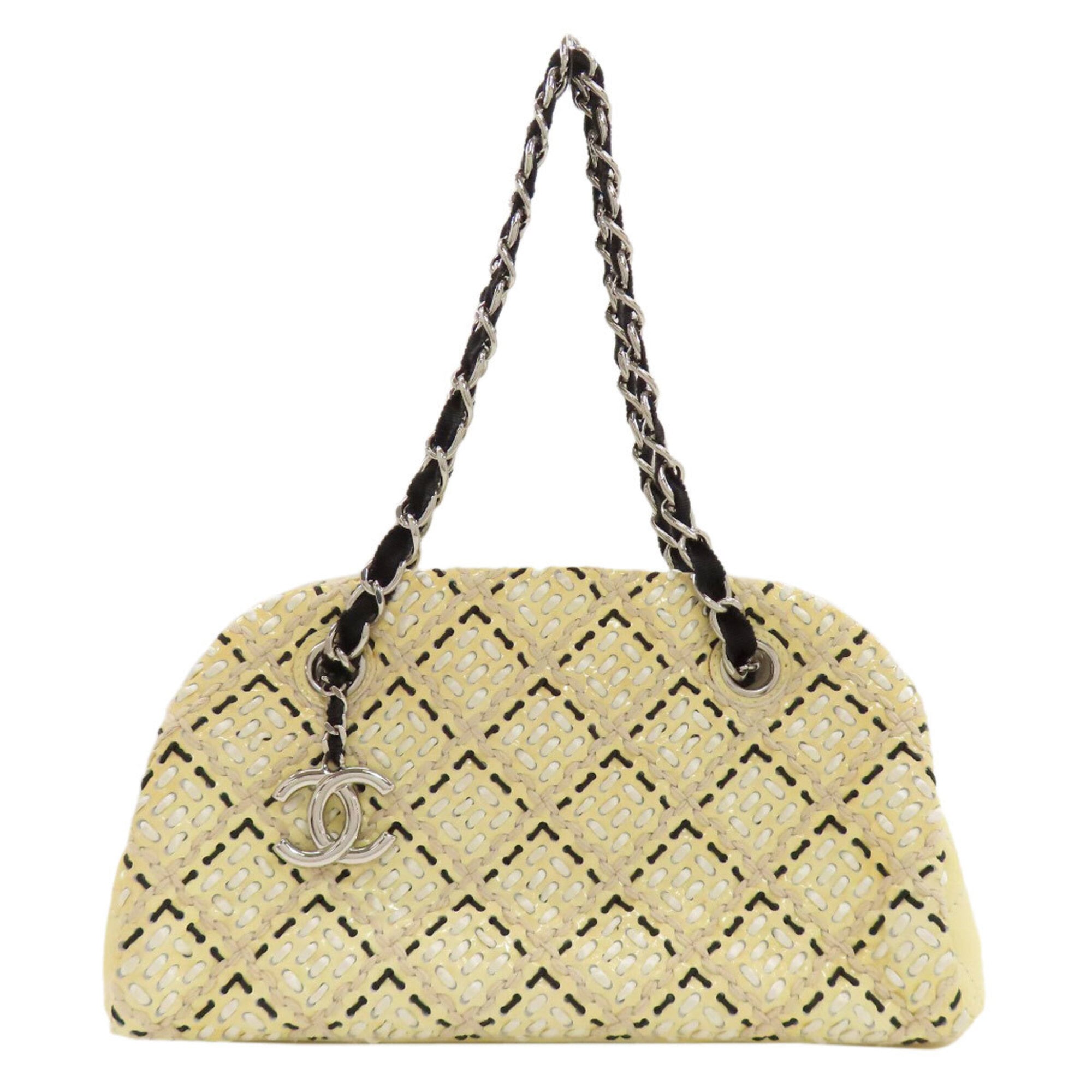 Chanel White Leather Shoulder Bag (Pre-Owned)