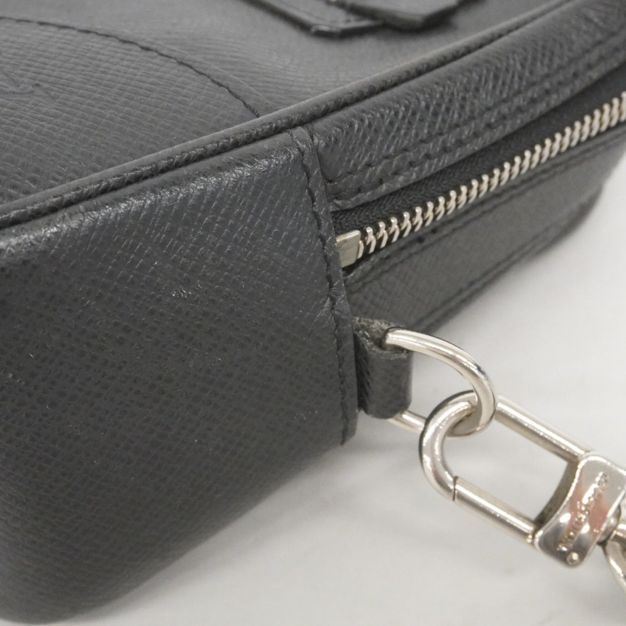 Louis Vuitton Ardoise Clutch Bag (Pre-Owned)