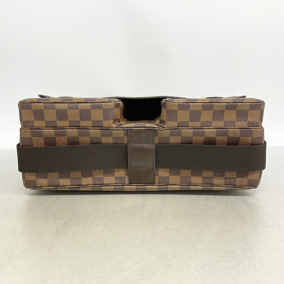 Louis Vuitton Ebene Handbag (Pre-Owned)