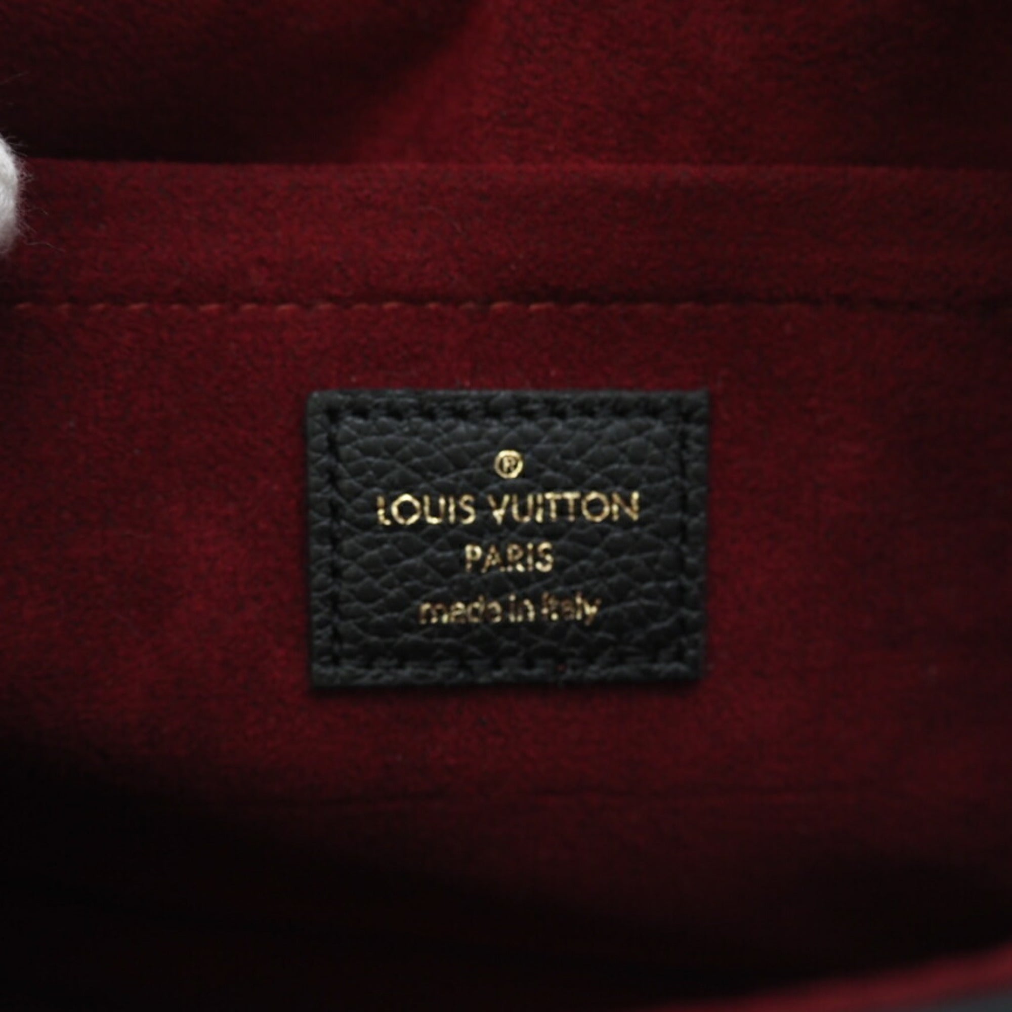 Louis Vuitton Beige Leather Pochette Shoulder Bag (Pre-Owned)