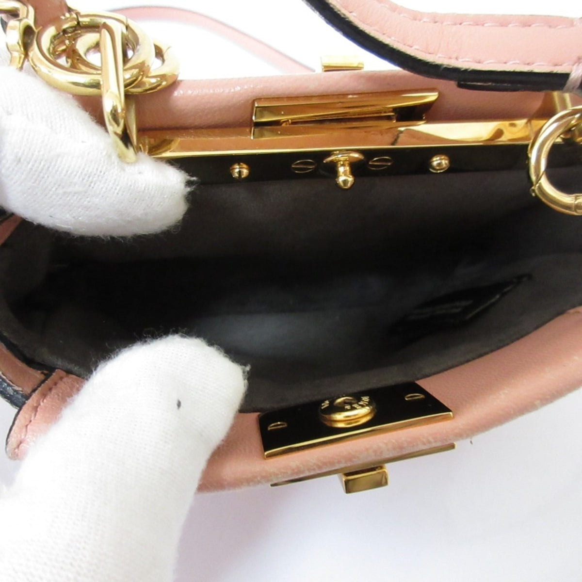 Fendi Pink Shoulder Bag (Pre-Owned)