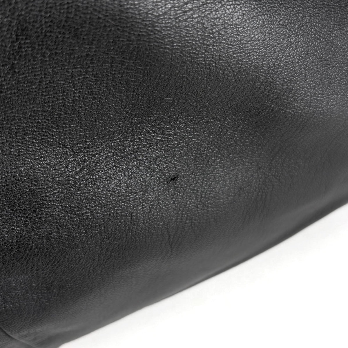 Loewe Black Leather Shoulder Bag (Pre-Owned)