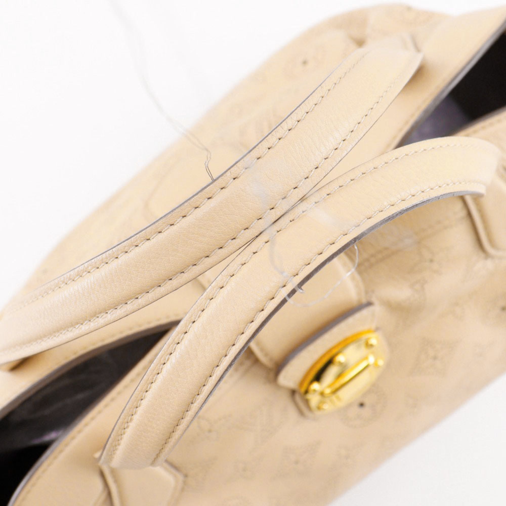 Louis Vuitton Mahina Beige Opal Mahina Leather Handbag (Pre-Owned)