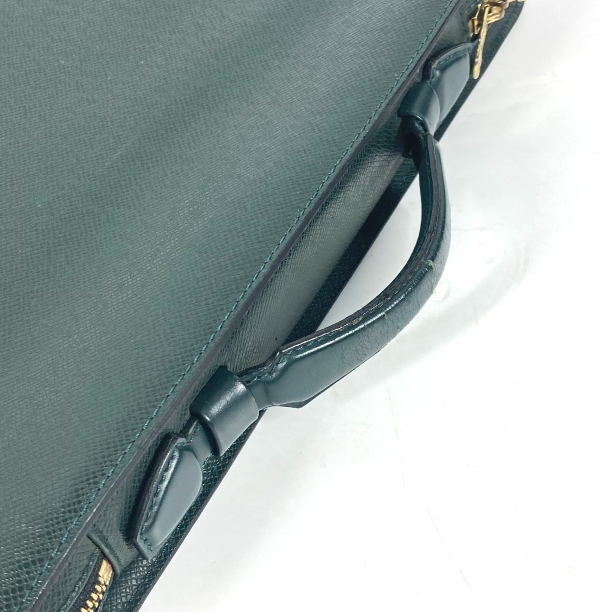 Louis Vuitton Episea Green Taiga Leather Briefcase Handbag (Pre-Owned)
