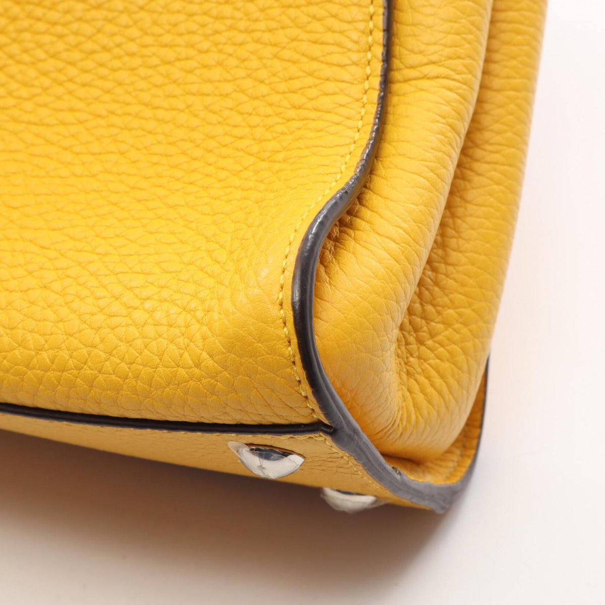 Fendi Selleria Yellow Leather Handbag (Pre-Owned)