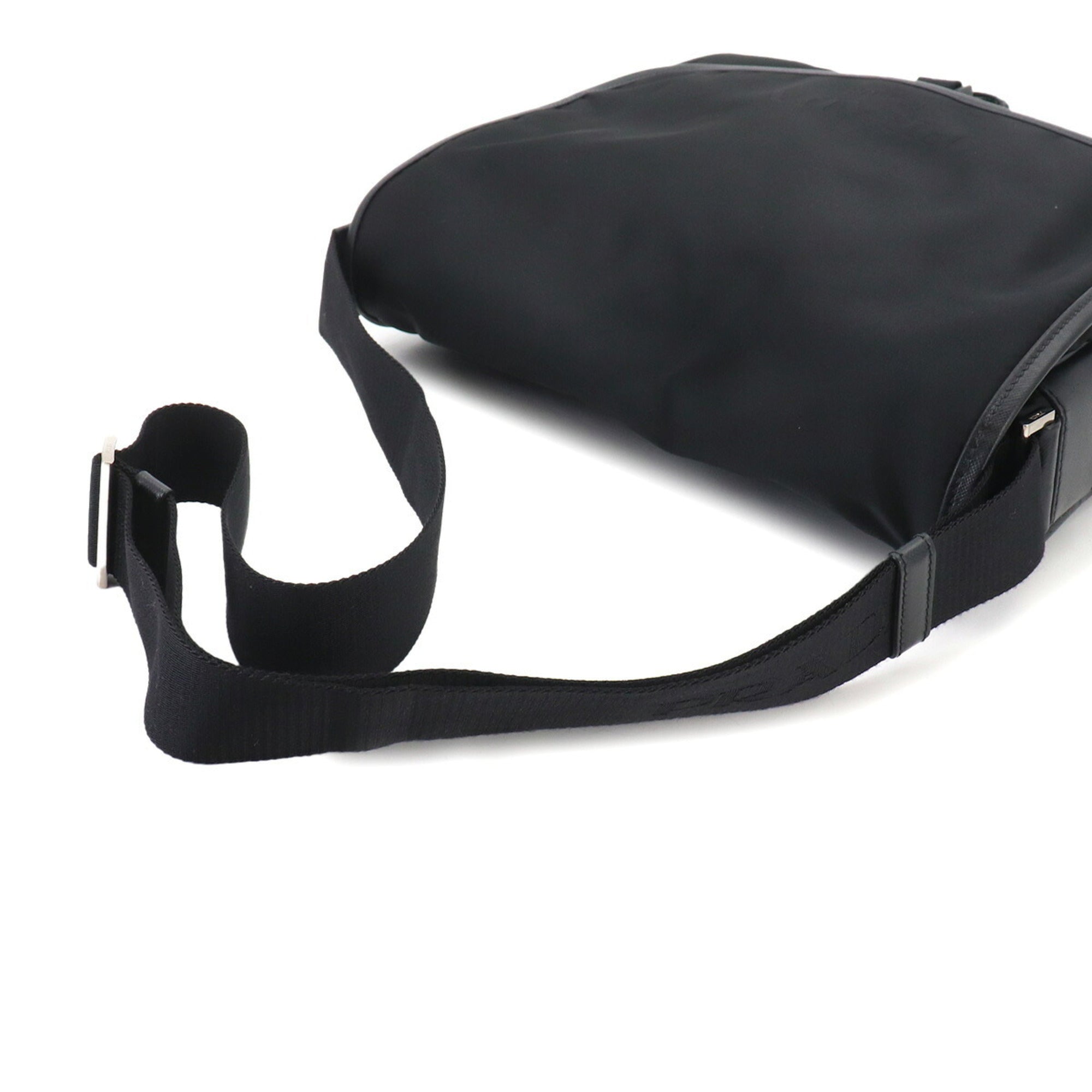 Prada Black Nylon Leather Handbag Messenger Bag Shoulder Bag (Pre-Owned)