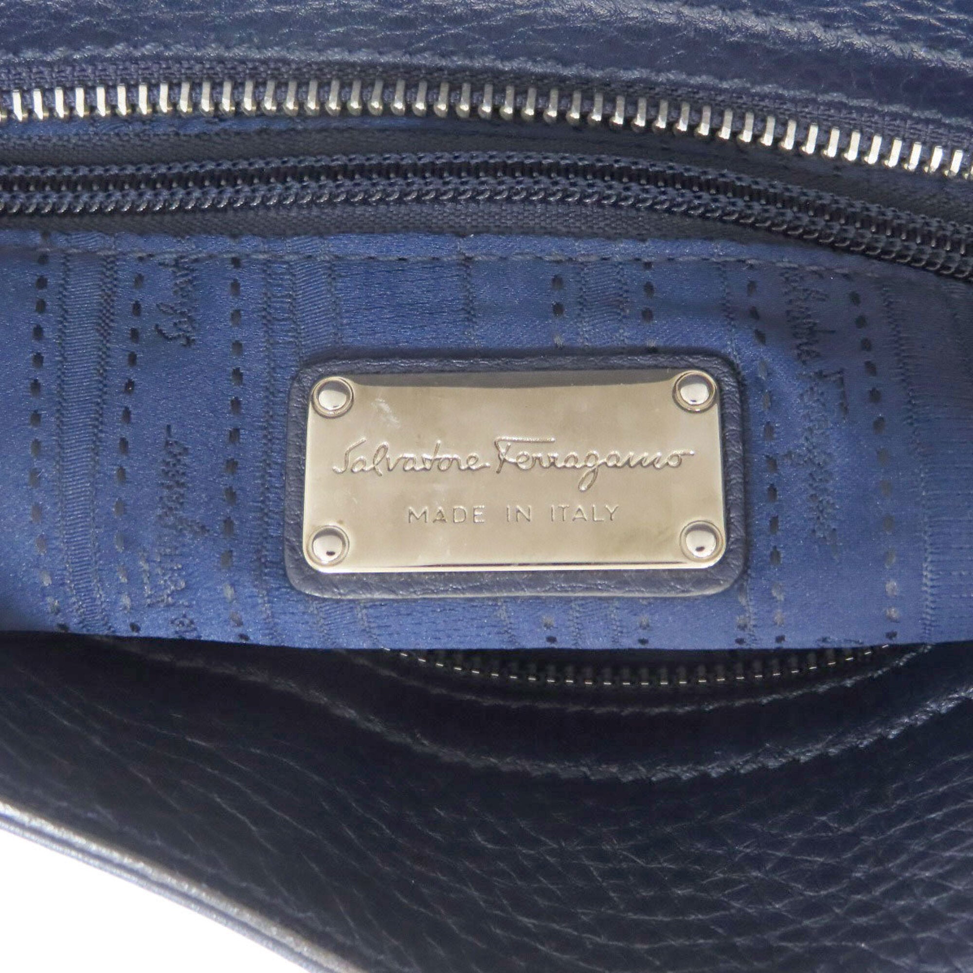 Salvatore Ferragamo Navy Leather Handbag (Pre-Owned)