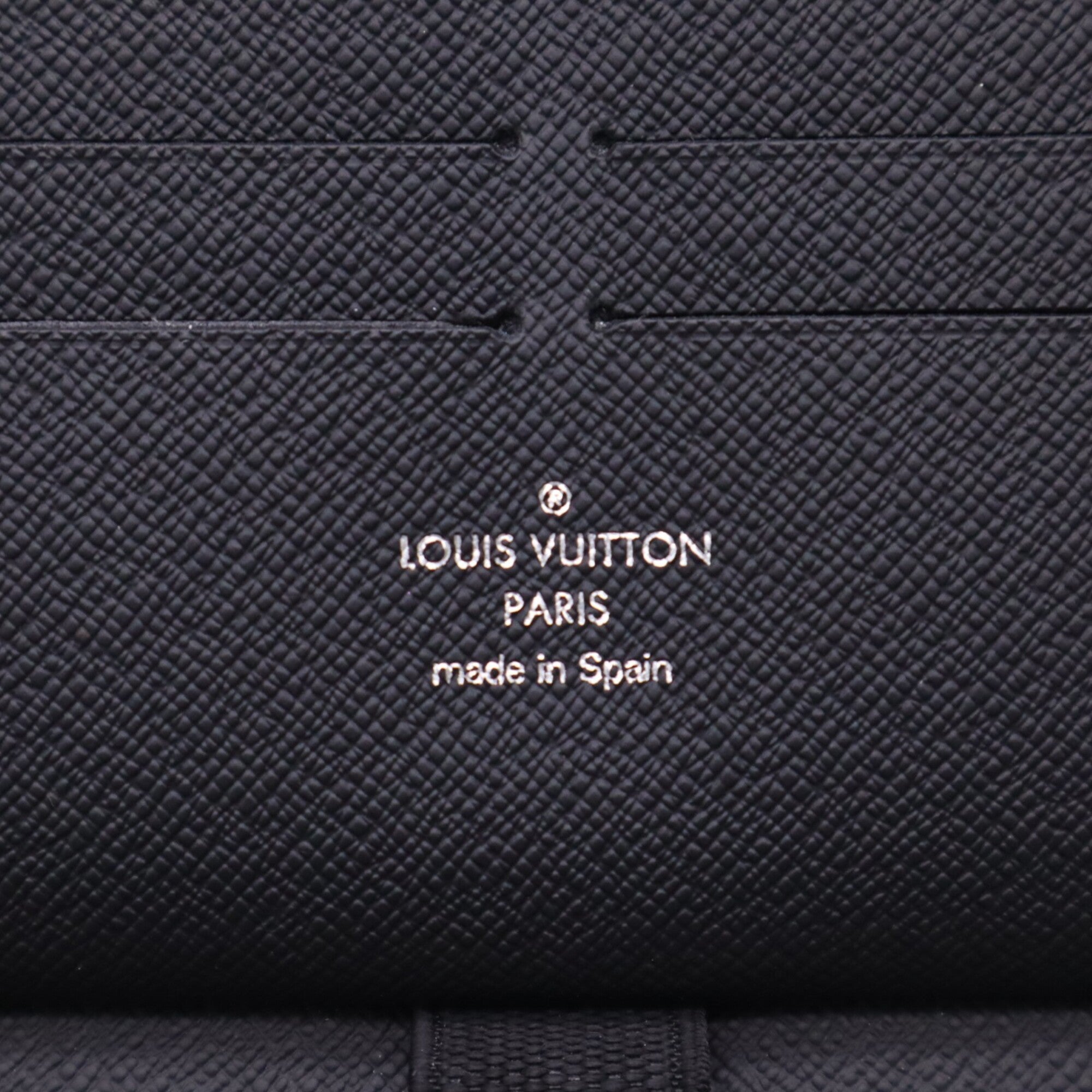 Louis Vuitton Epi Black Noir Leather Long Wallet (Bi-Fold) (Pre-Owned)