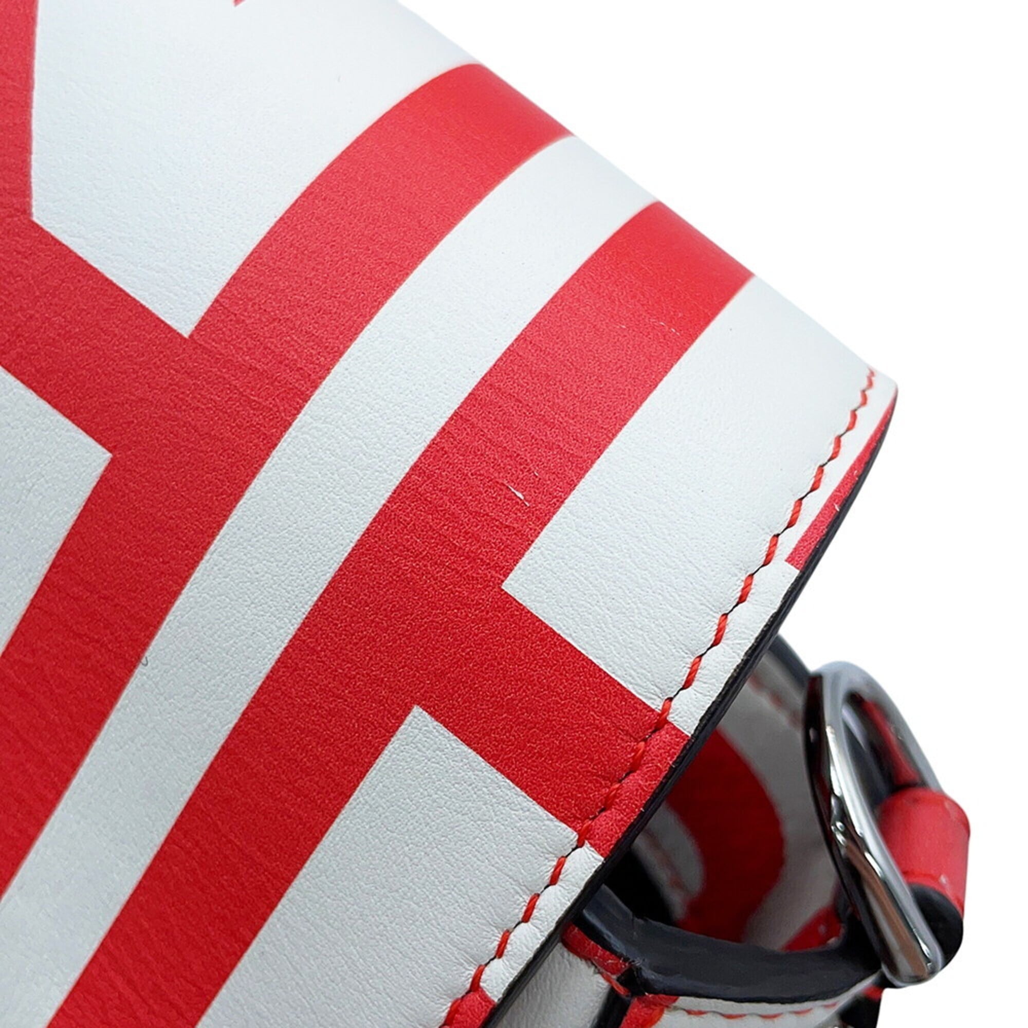 Fendi Baguette Red Color White Leather Handbag (Pre-Owned)