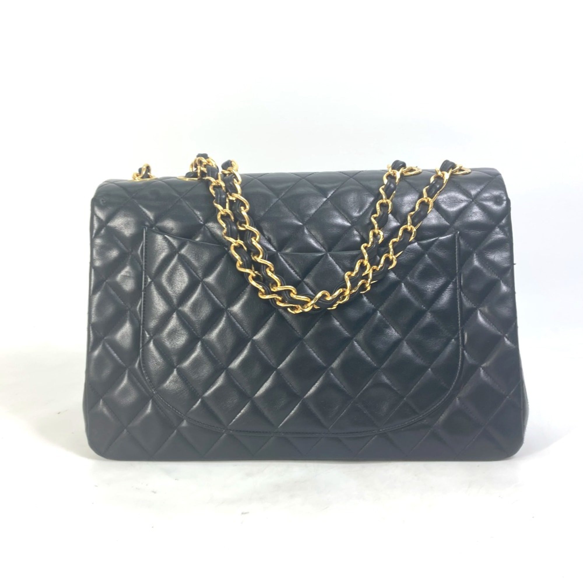 Chanel Black Leather Shoulder Bag (Pre-Owned)
