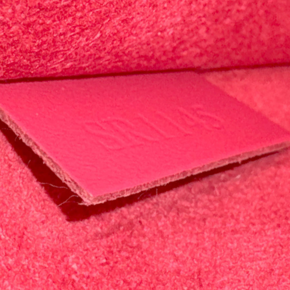 Louis Vuitton Pink Epi Leather Pochette Shoulder Bag (Pre-Owned)