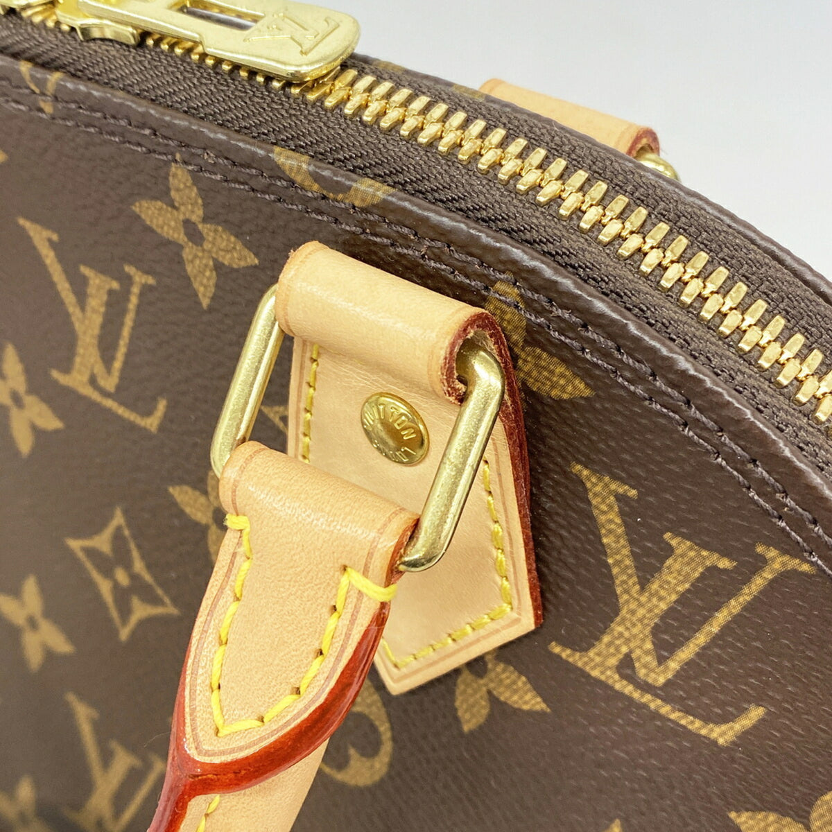 Louis Vuitton Brown Handbag (Pre-Owned)