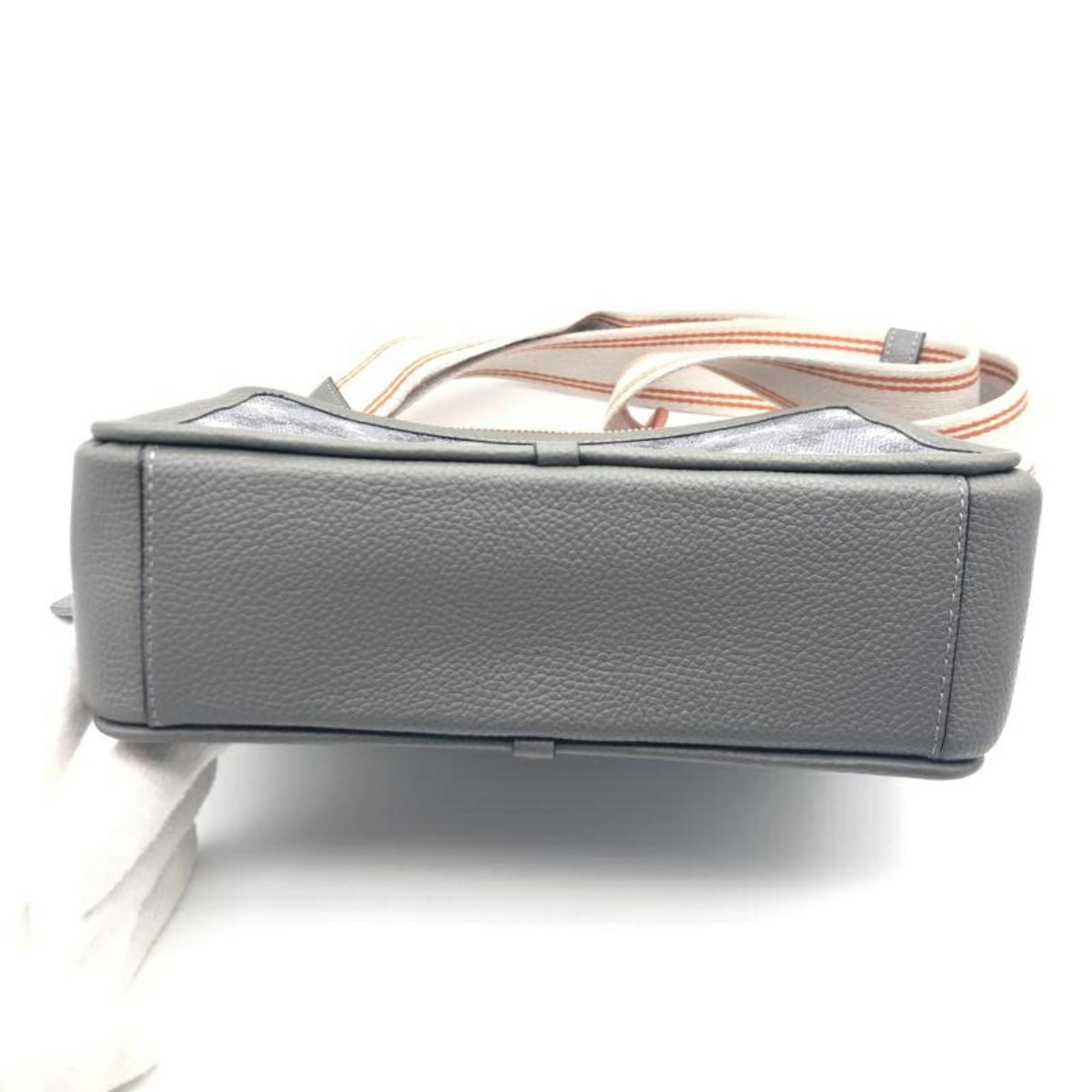 Coach Gray Shoulder Bag (Pre-Owned)