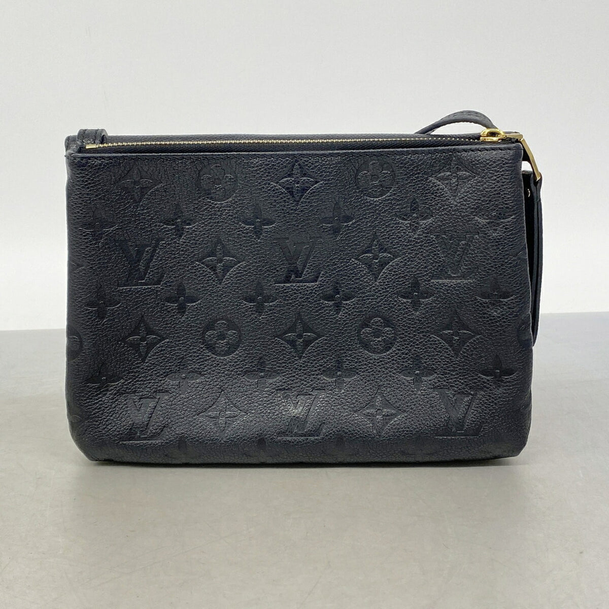Louis Vuitton Noir Shoulder Bag (Pre-Owned)