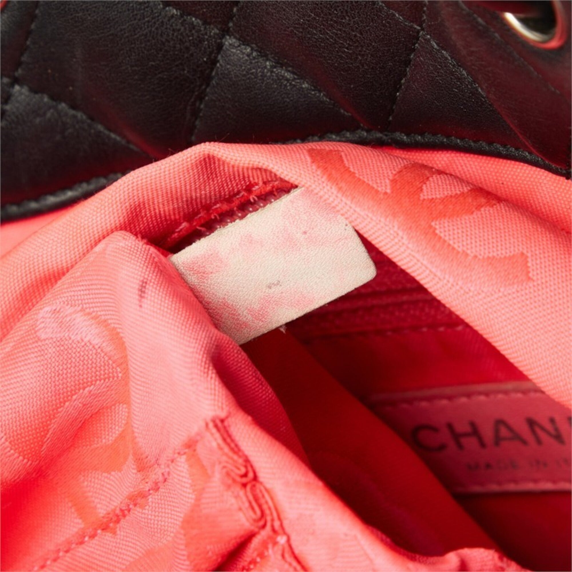 Chanel Black Pink Leather Handbag Tote Bag (Pre-Owned)
