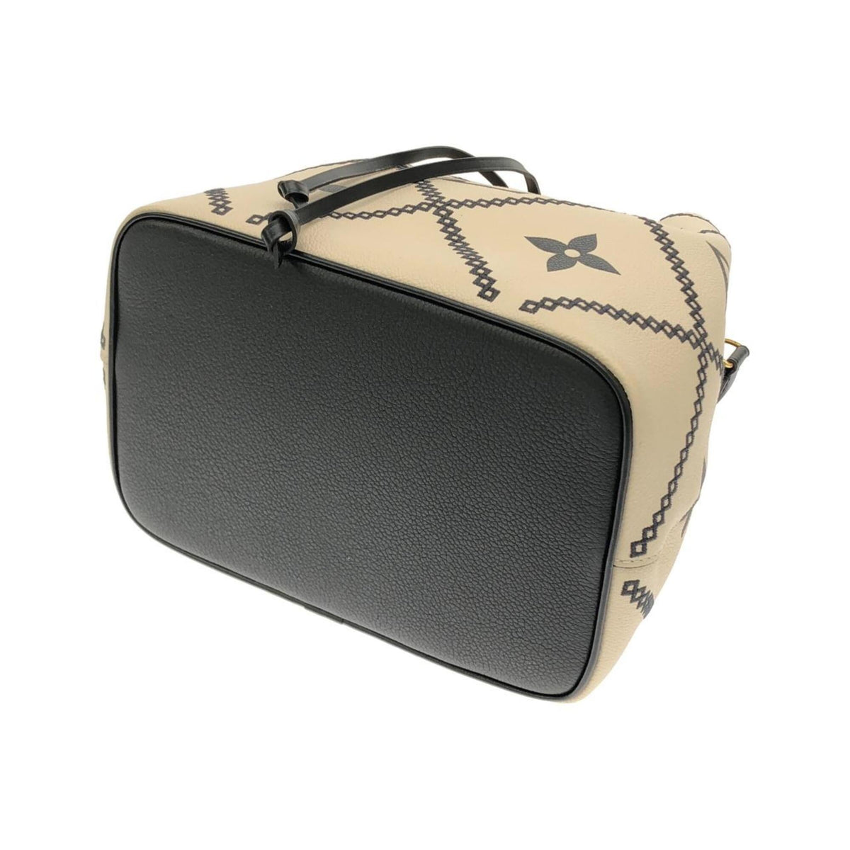 Louis Vuitton Cream Leather Pouch Shoulder Bag (Pre-Owned)