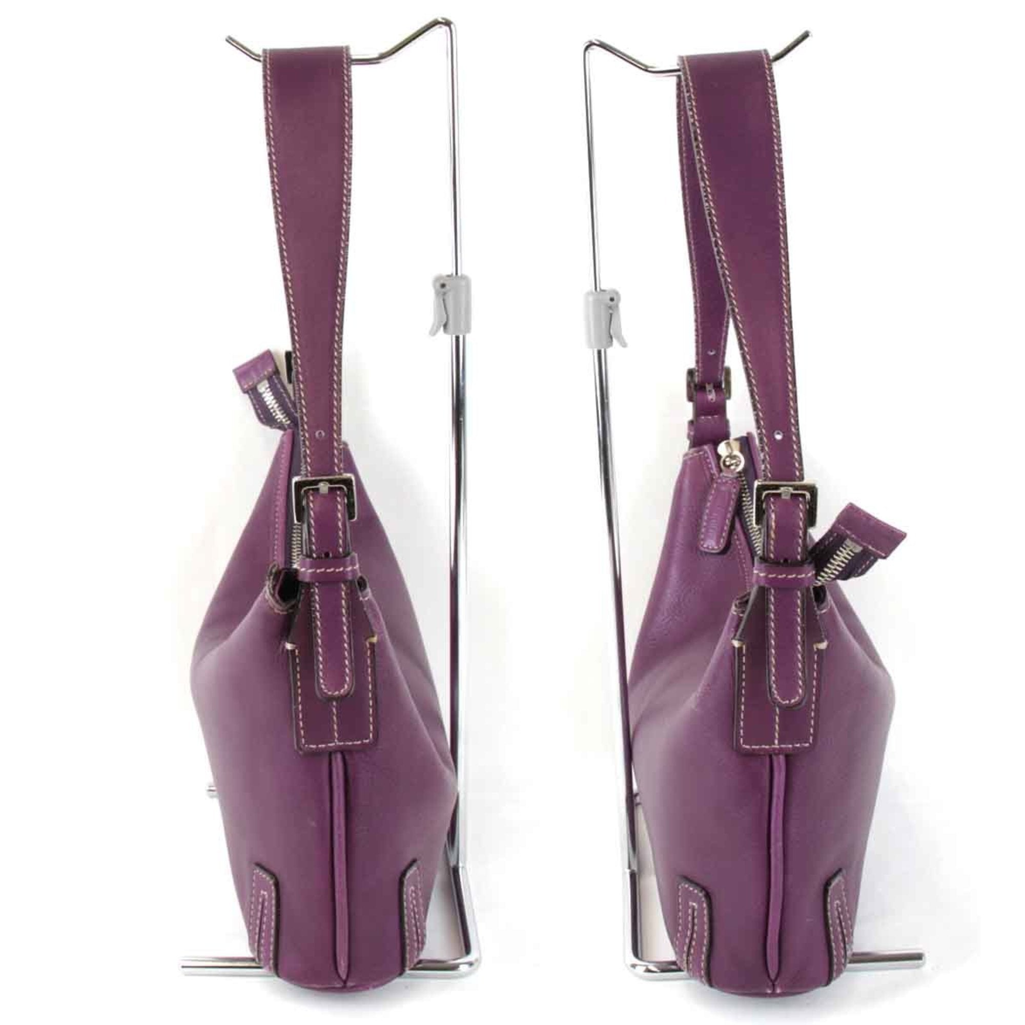 Burberry Purple Leather Shoulder Bag (Pre-Owned)
