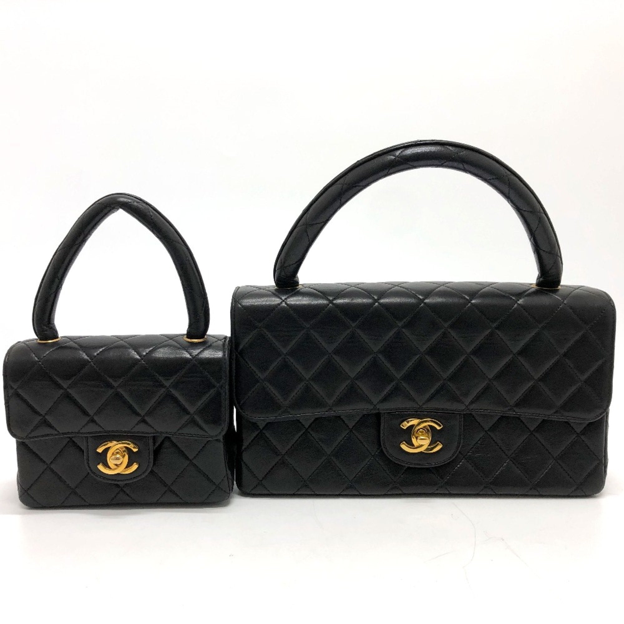 Chanel Black Leather Handbag (Pre-Owned)