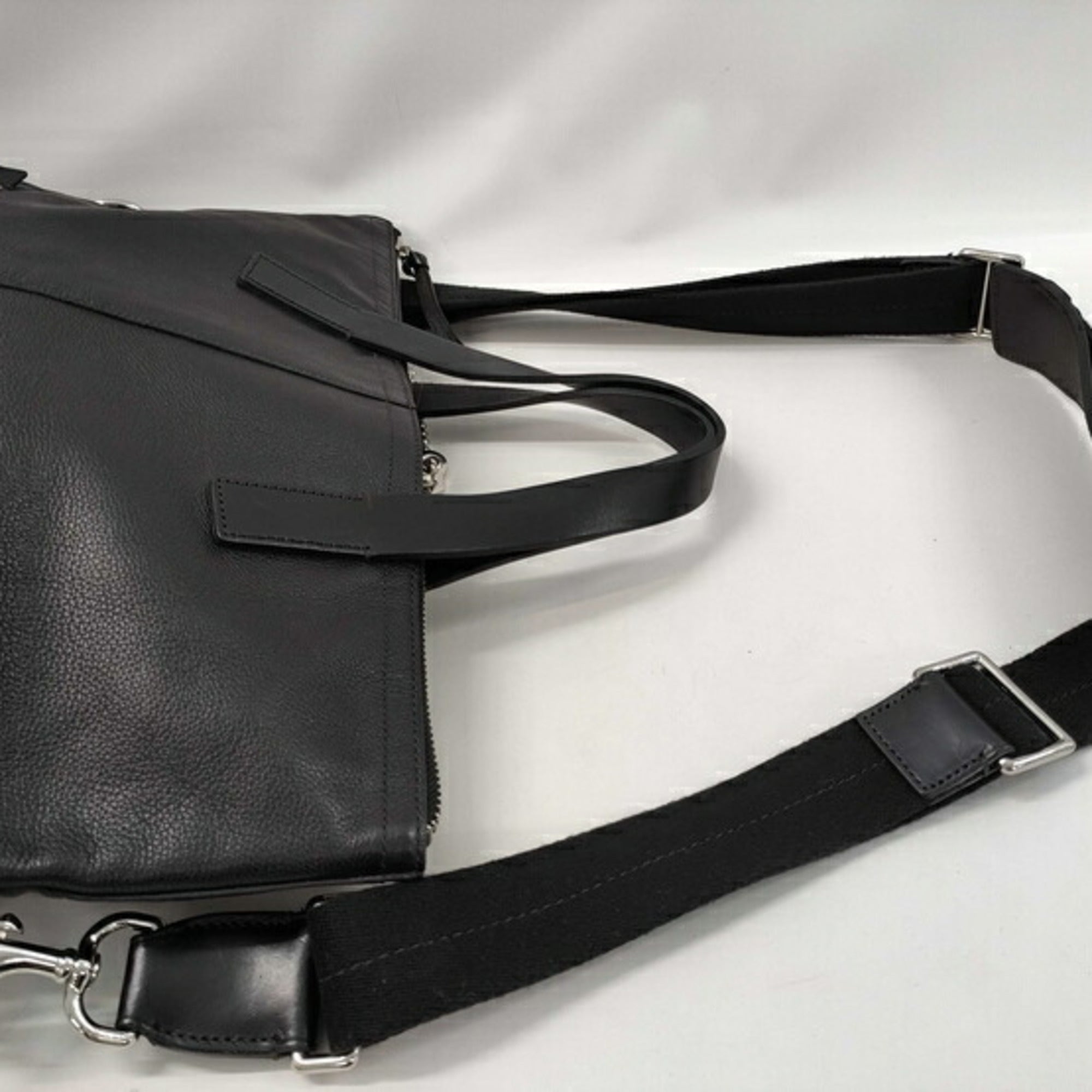 Coach Black Leather Handbag Shoulder Bag (Pre-Owned)