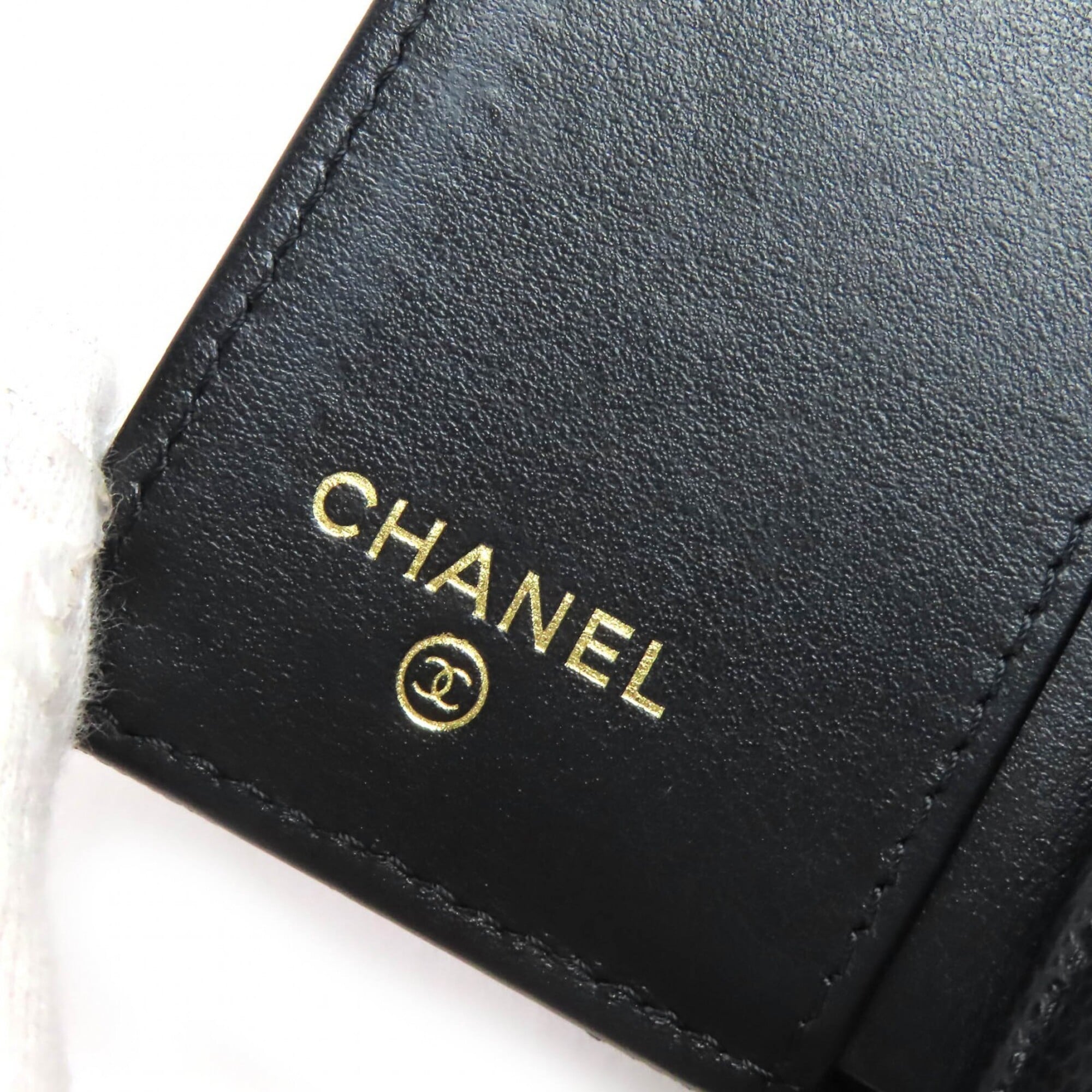Chanel Matelasse Black Grained Calfskin Wallet (Tri-Fold) (Pre-Owned)