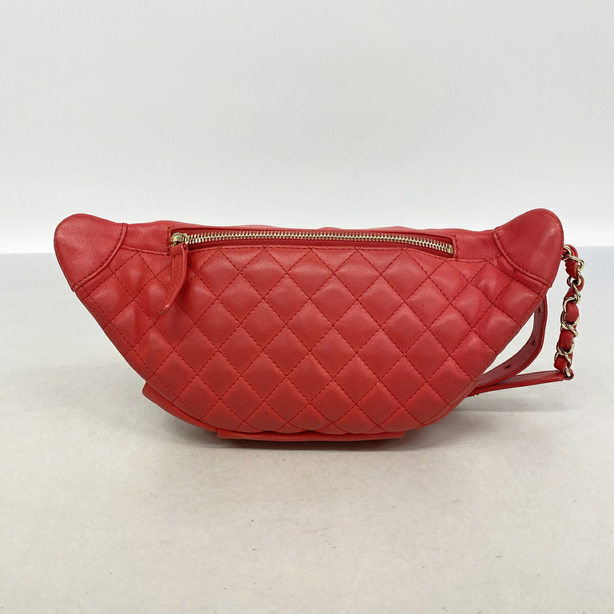 Chanel Red Color Leather Sling Bag (Pre-Owned)