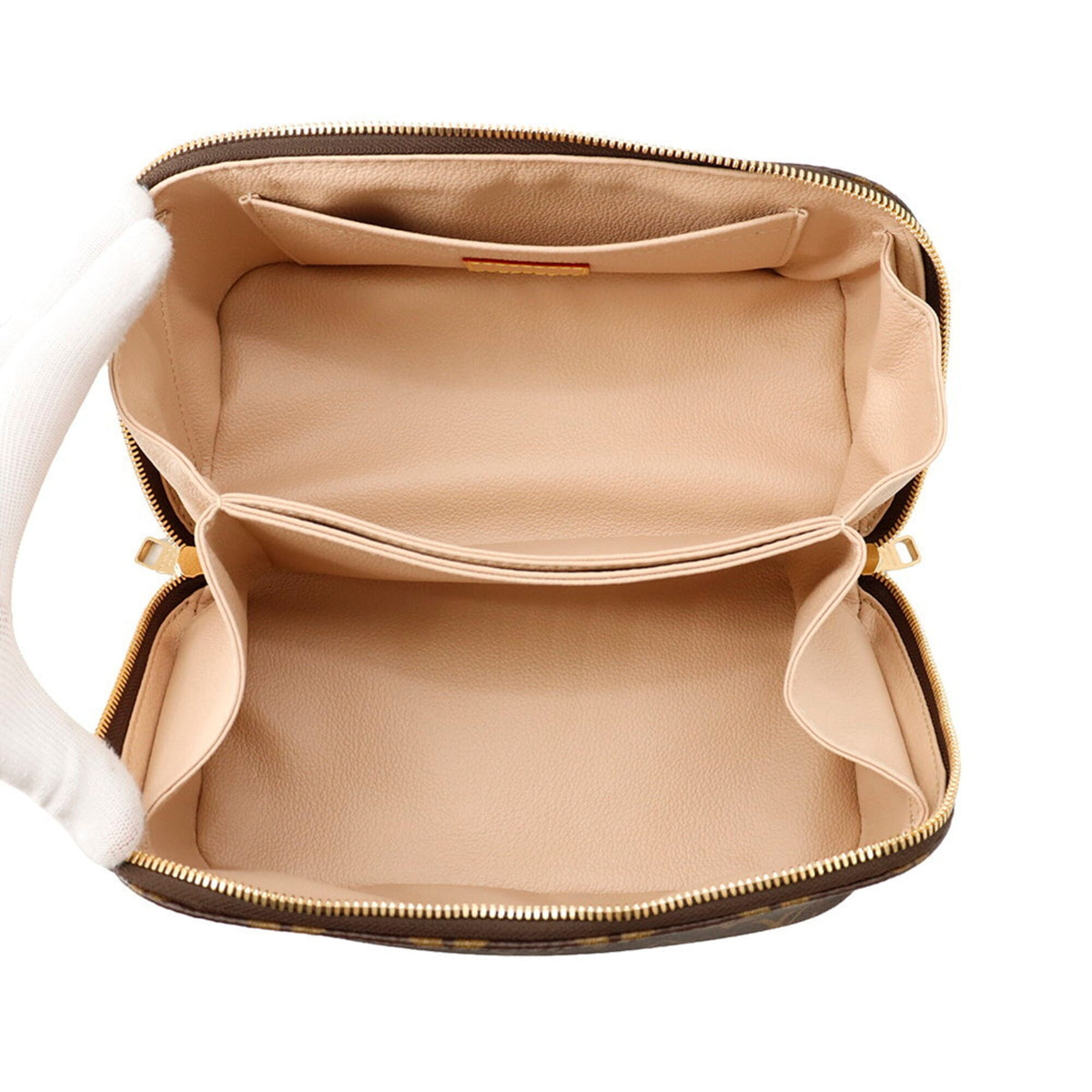 Louis Vuitton Beige Monogram Document Case Handbag Pouch (Pre-Owned)