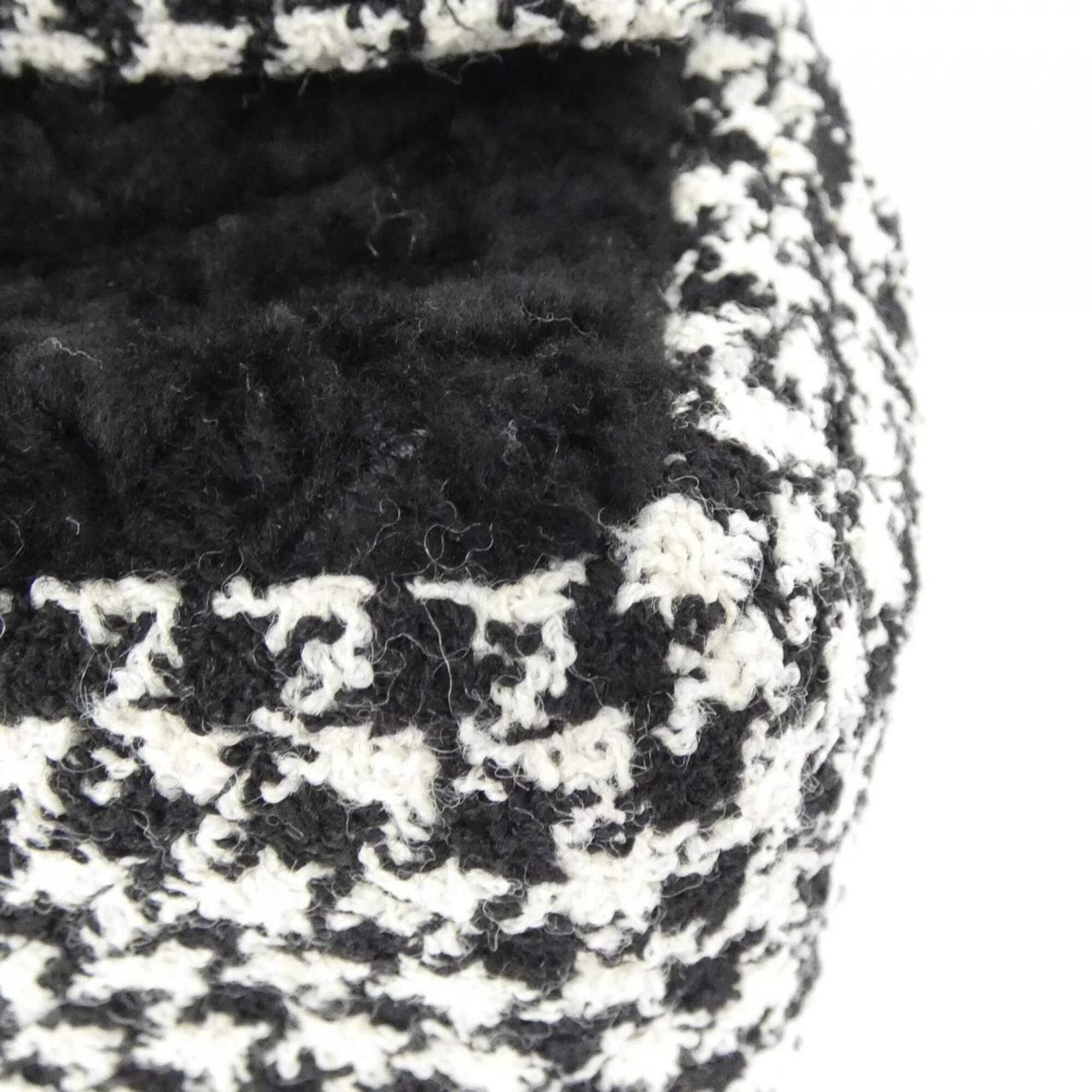 Chanel Black Tweed Leather Shoulder Bag (Pre-Owned)