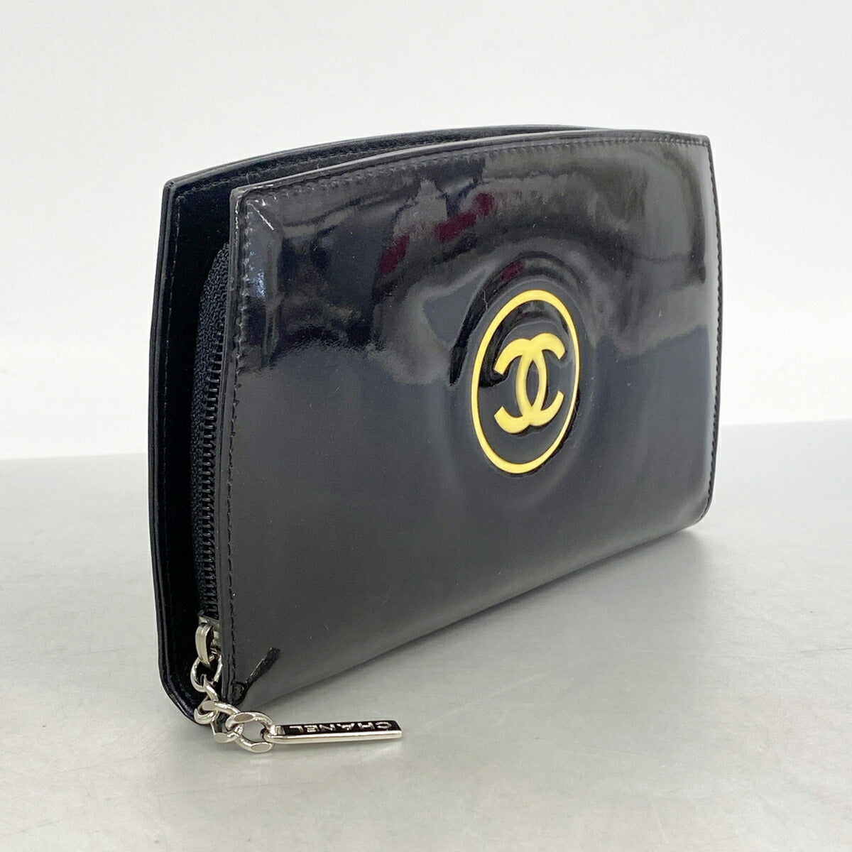 Chanel Black Patent Leather Long Wallet (Bi-Fold) (Pre-Owned)