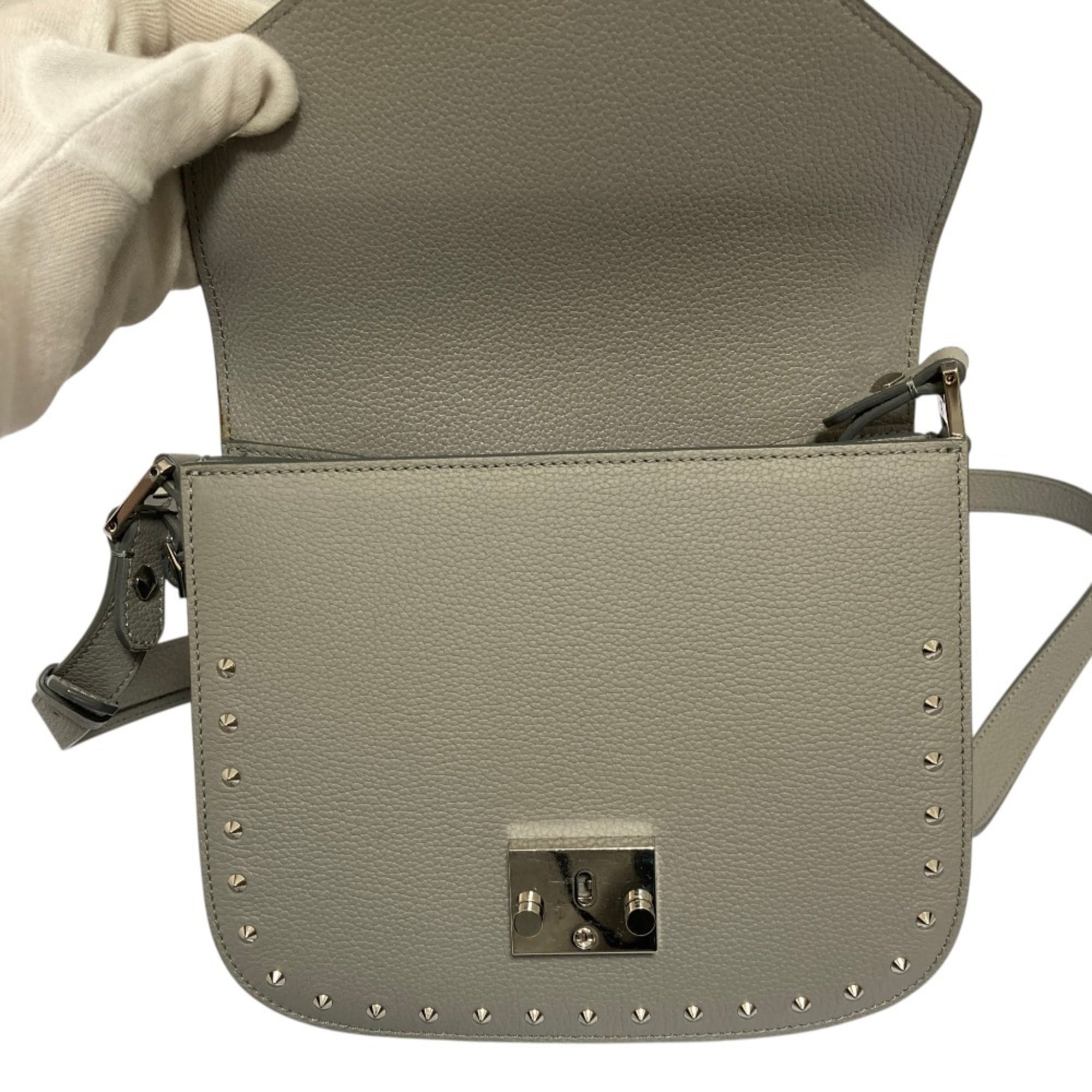 Mcm Gray Leather Shoulder Bag (Pre-Owned)