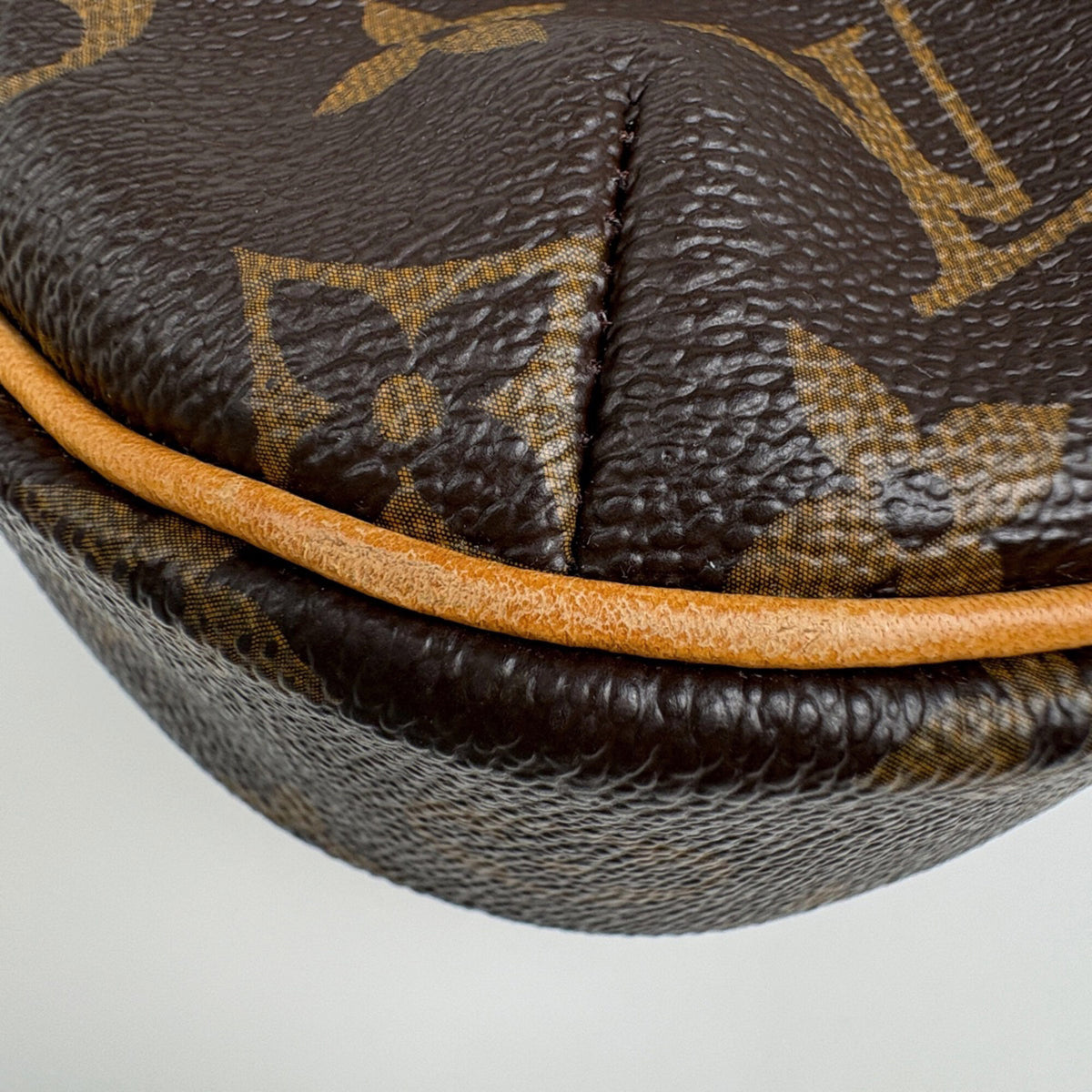 Louis Vuitton Brown Monogram Shoulder Bag (Pre-Owned)