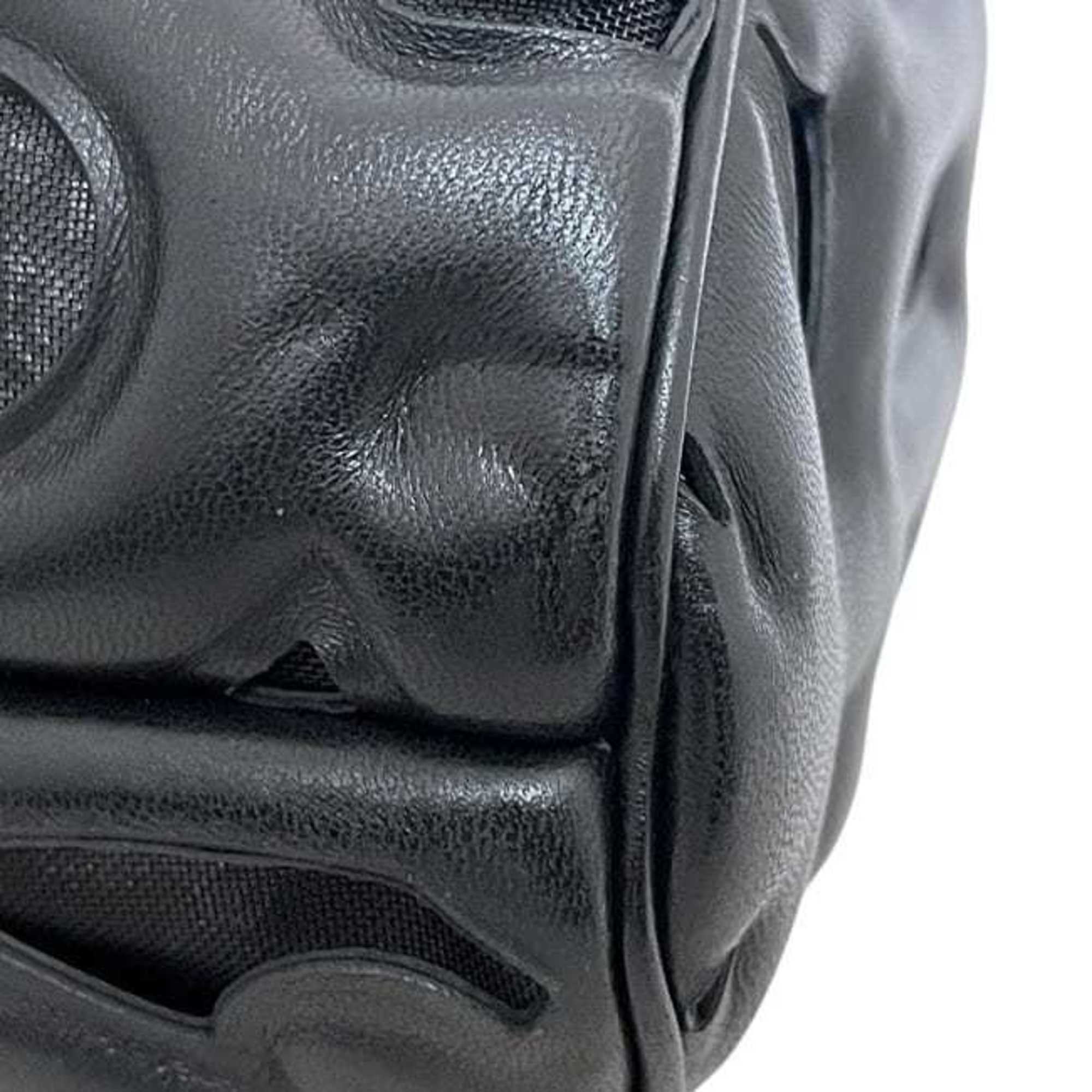 Burberry Black Leather Shoulder Bag (Pre-Owned)