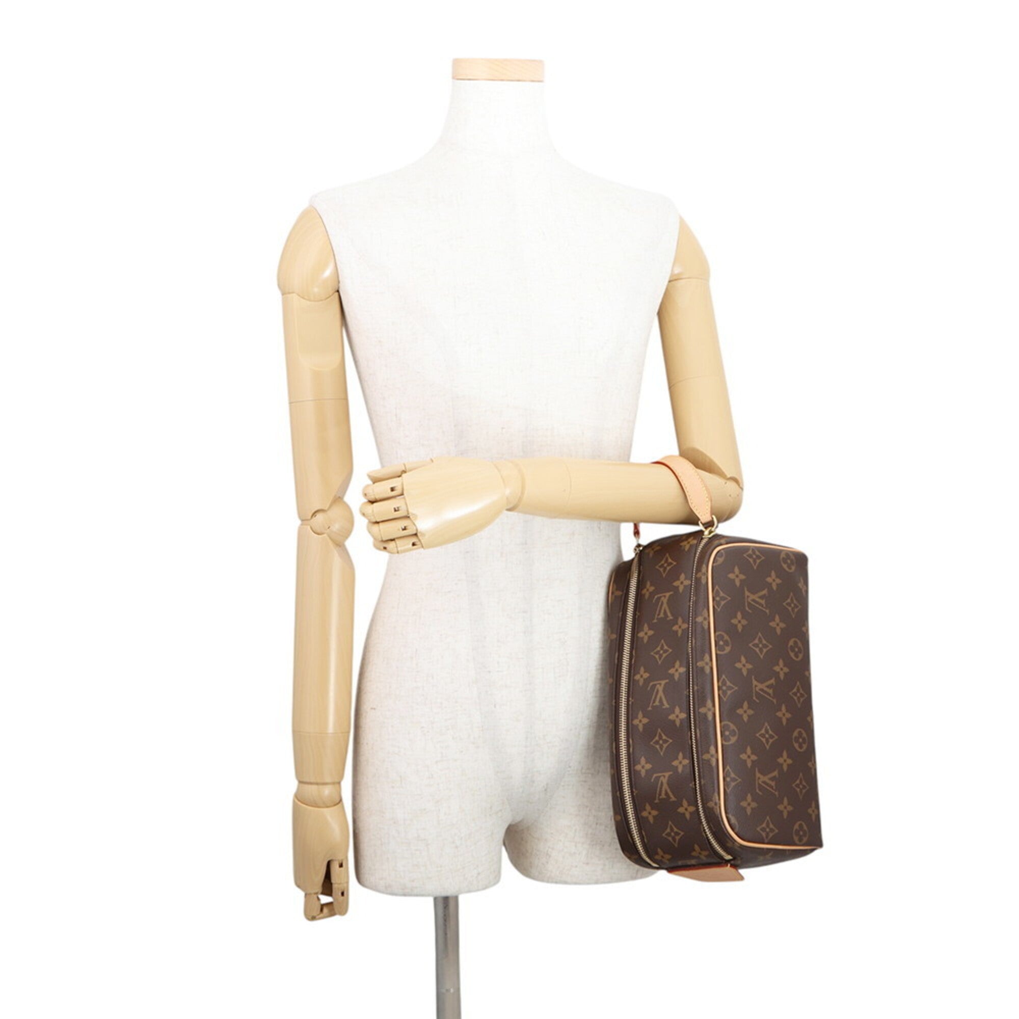 Louis Vuitton Brown Monogram Monogram Clutch Bag Handbag Pouch (Pre-Owned)