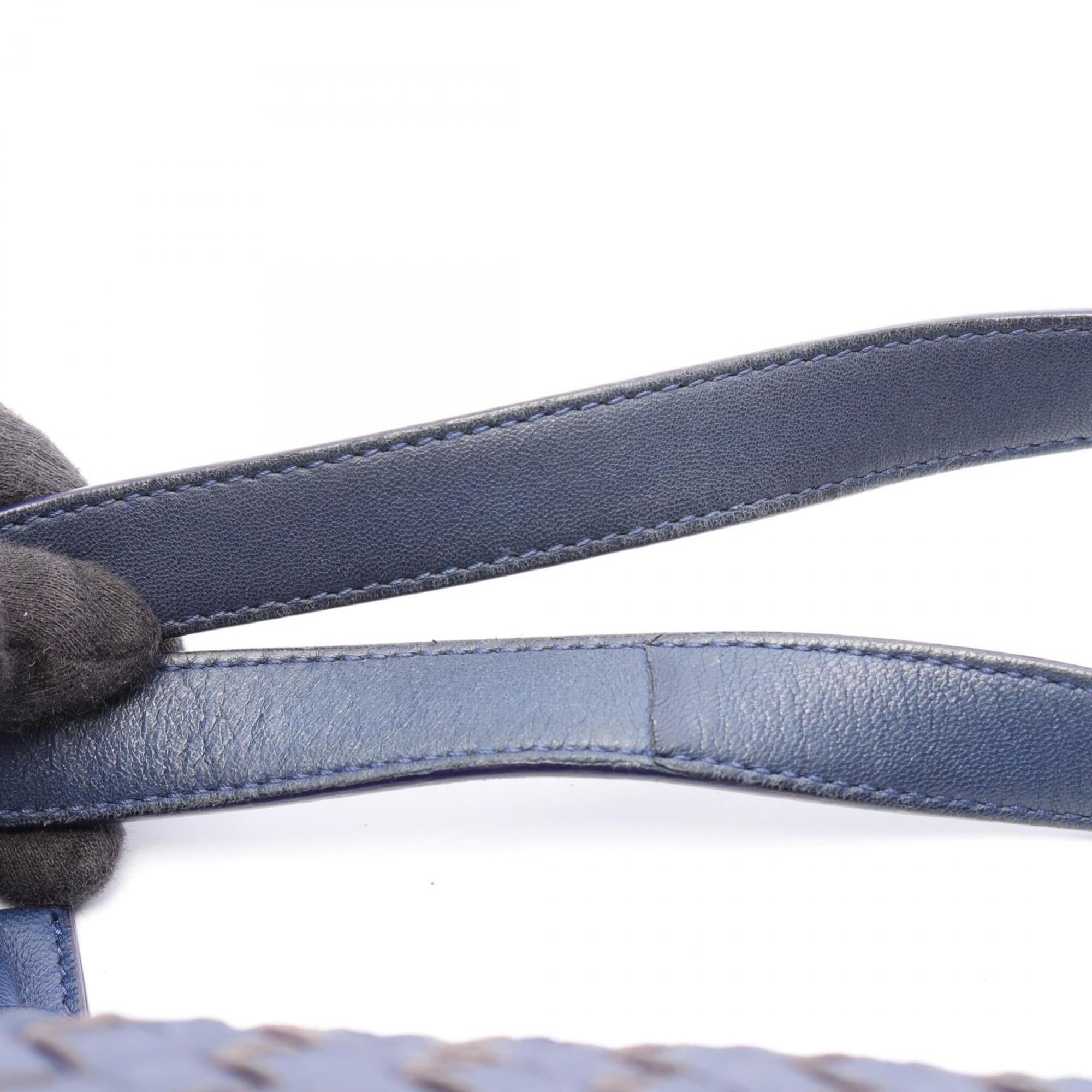 Bottega Veneta Navy Leather Handbag (Pre-Owned)
